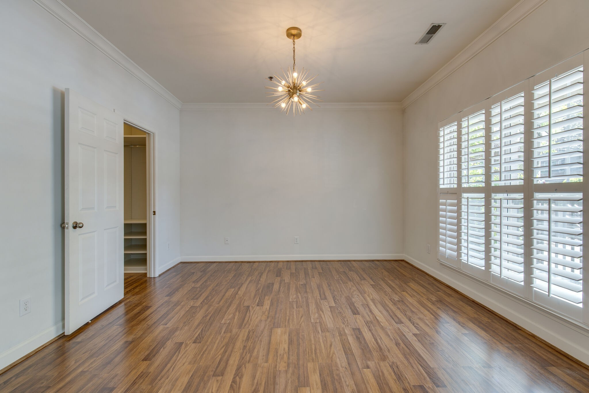 2304 Elliott Ave Unit: 102