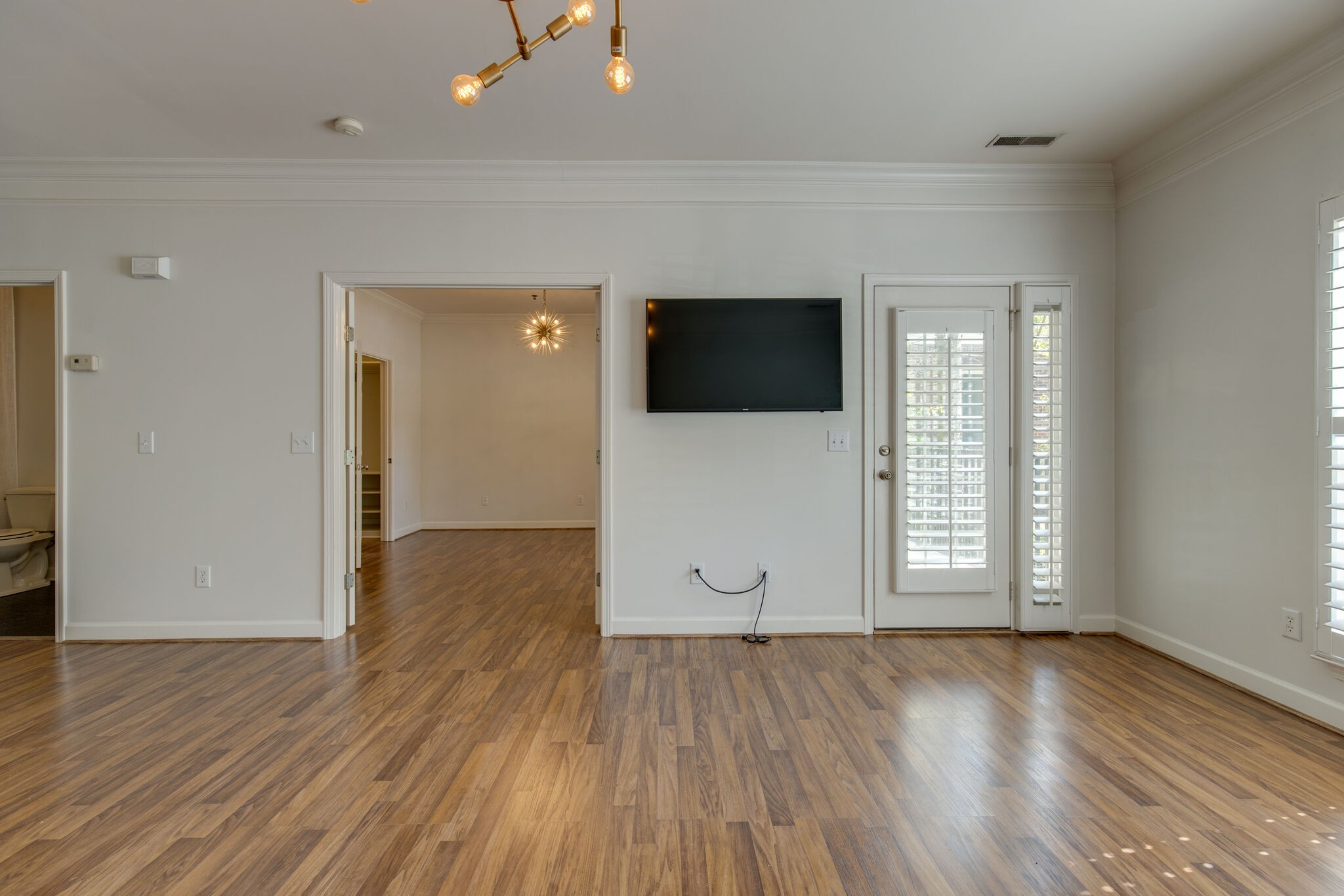 2304 Elliott Ave Unit: 102