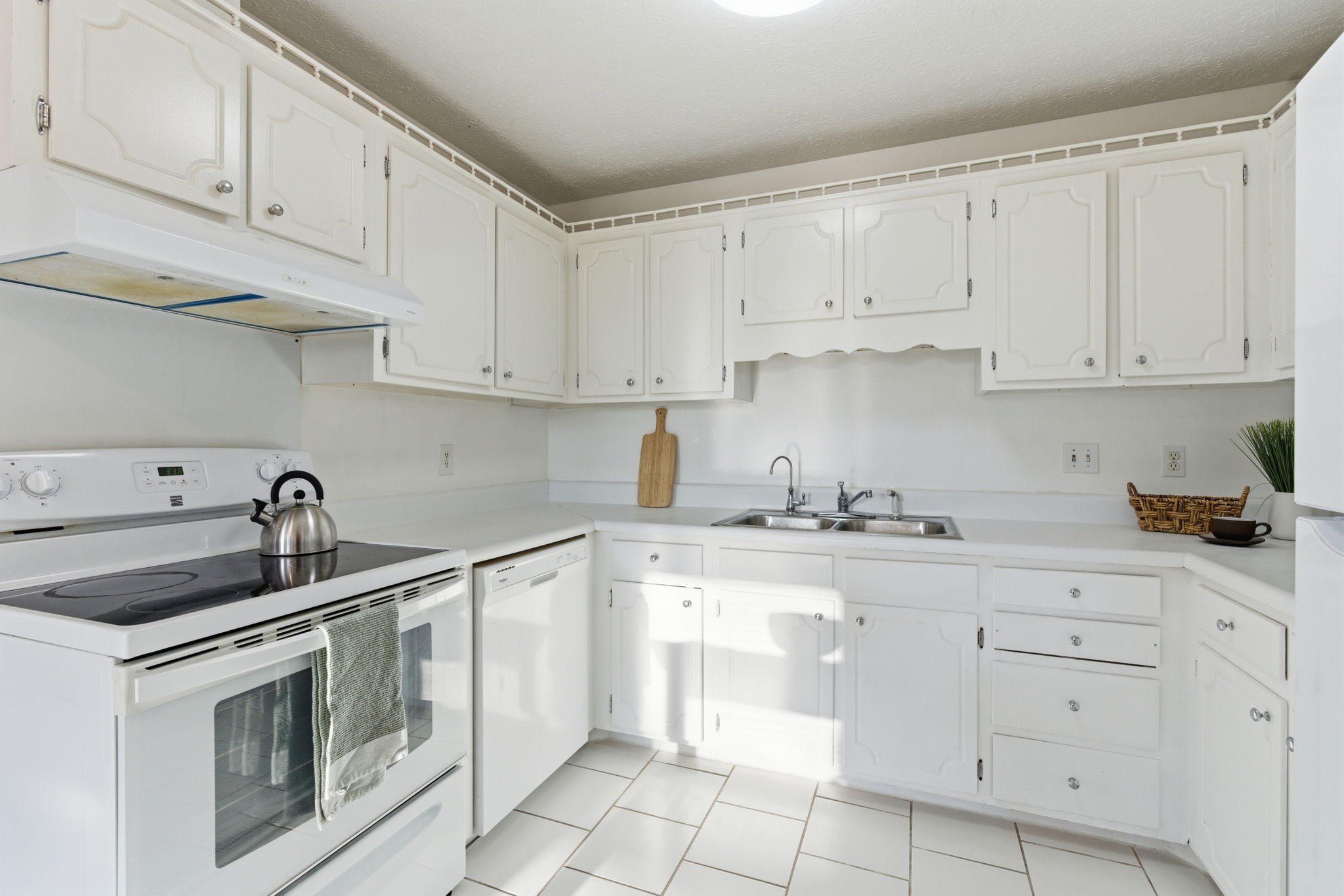 3617 Donna Kay Dr