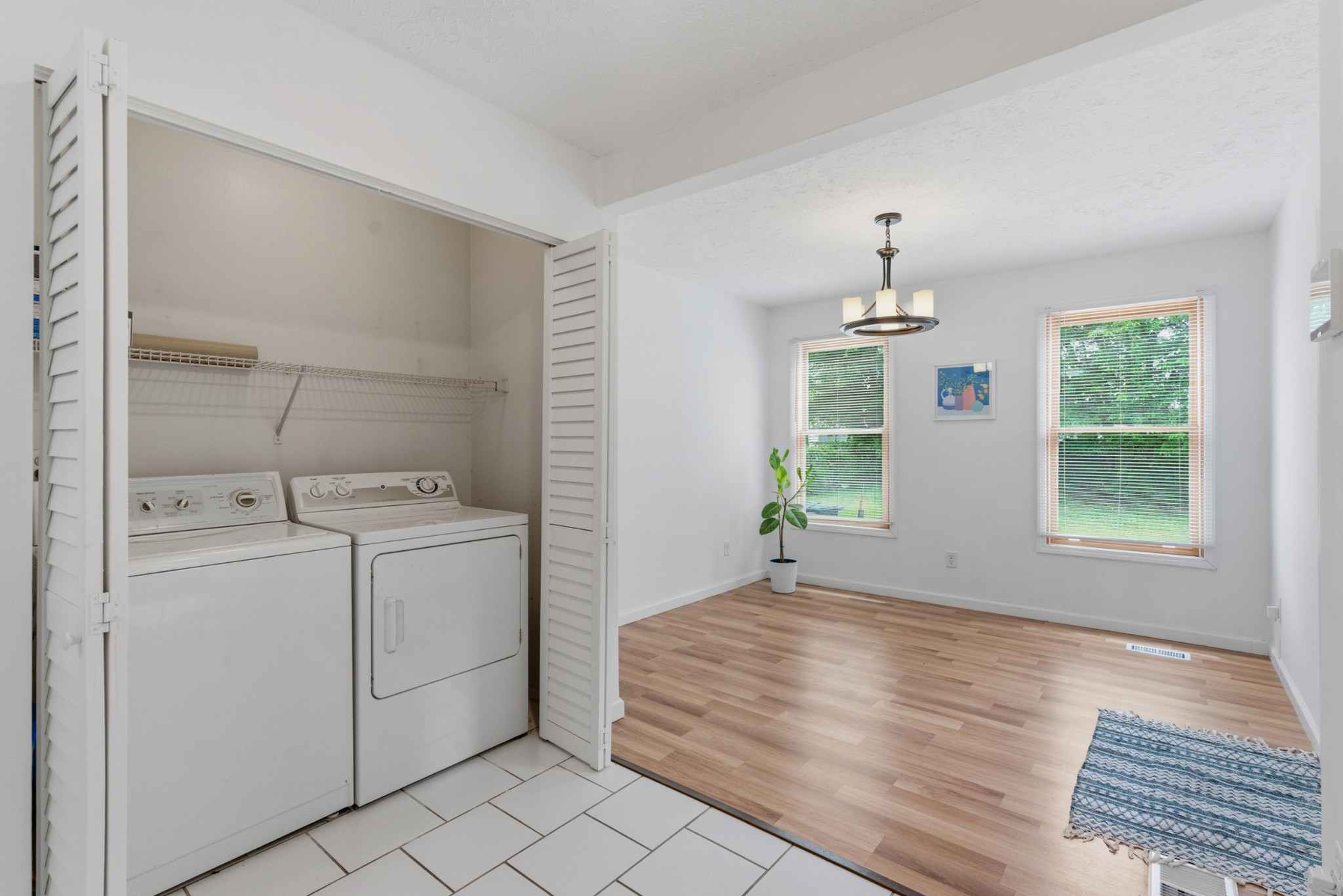 3617 Donna Kay Dr