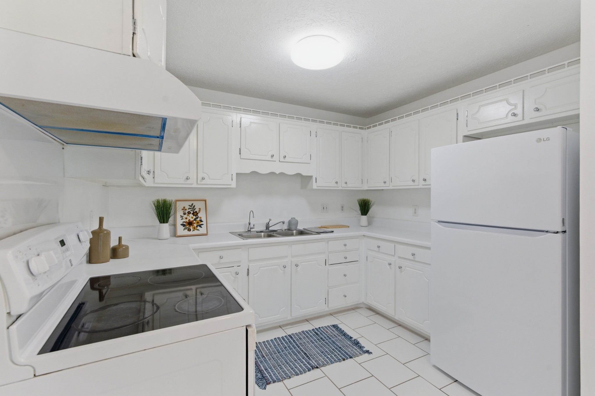 3617 Donna Kay Dr