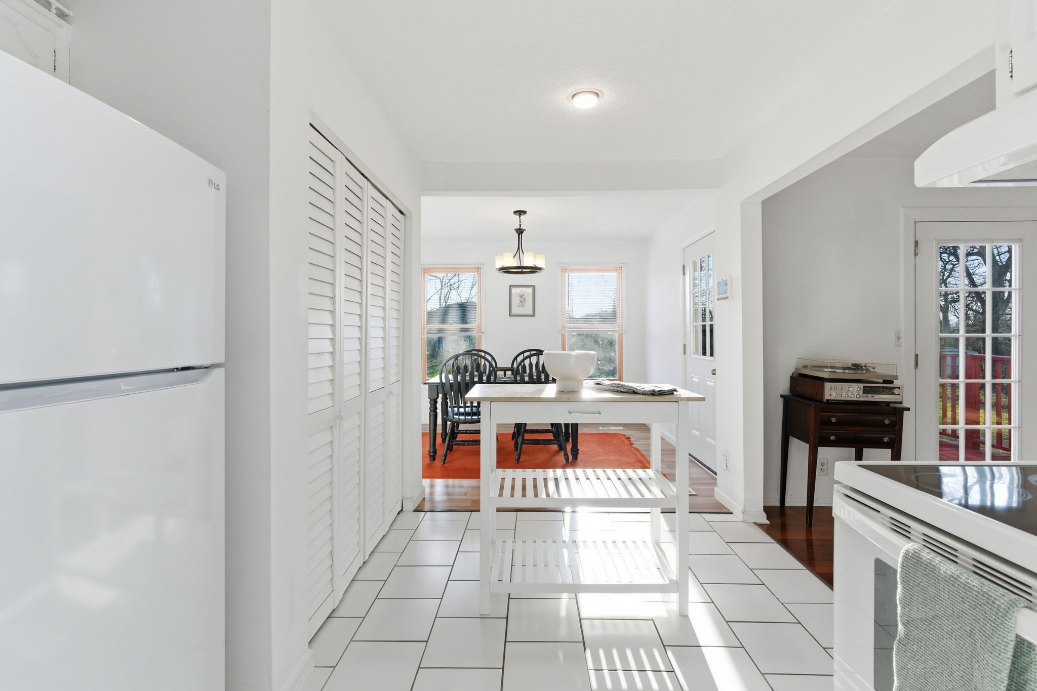 3617 Donna Kay Dr