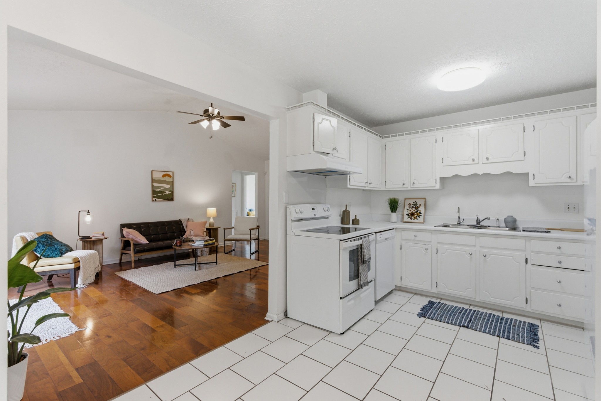 3617 Donna Kay Dr