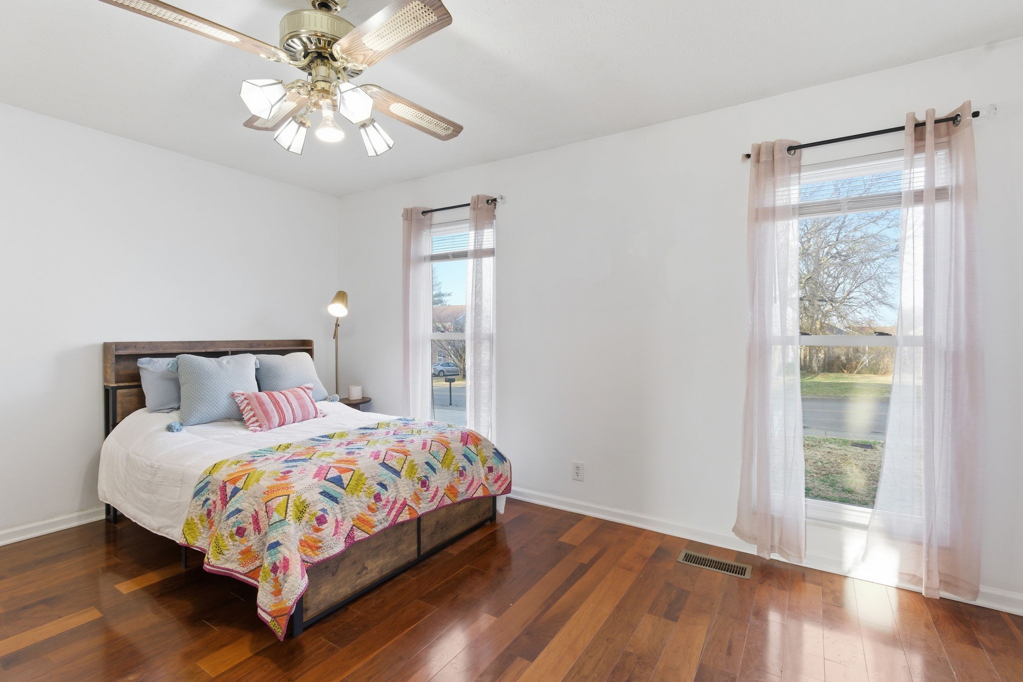 3617 Donna Kay Dr