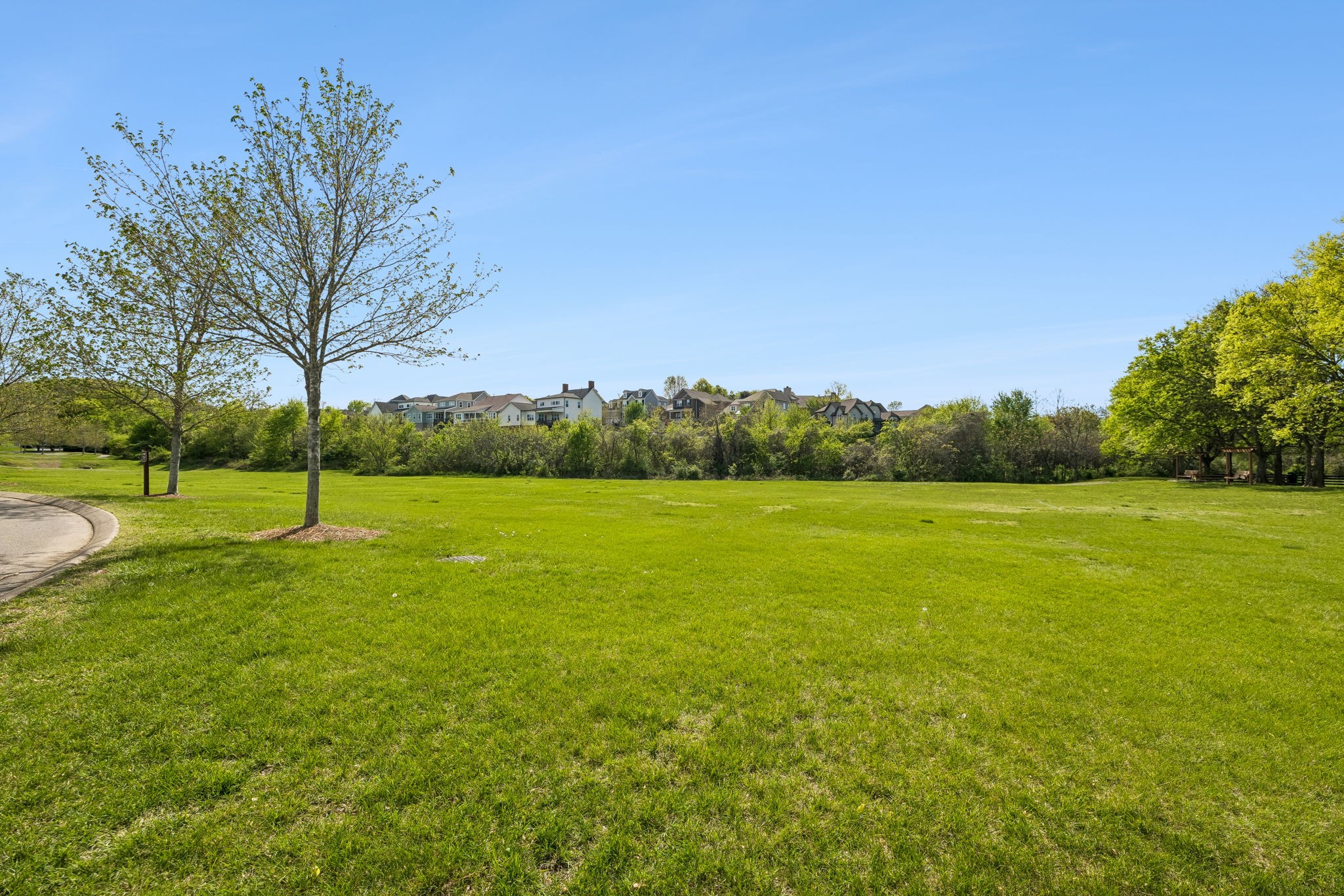 555 Avon River Rd