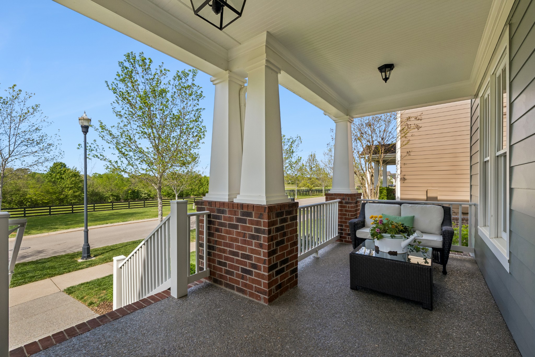 555 Avon River Rd