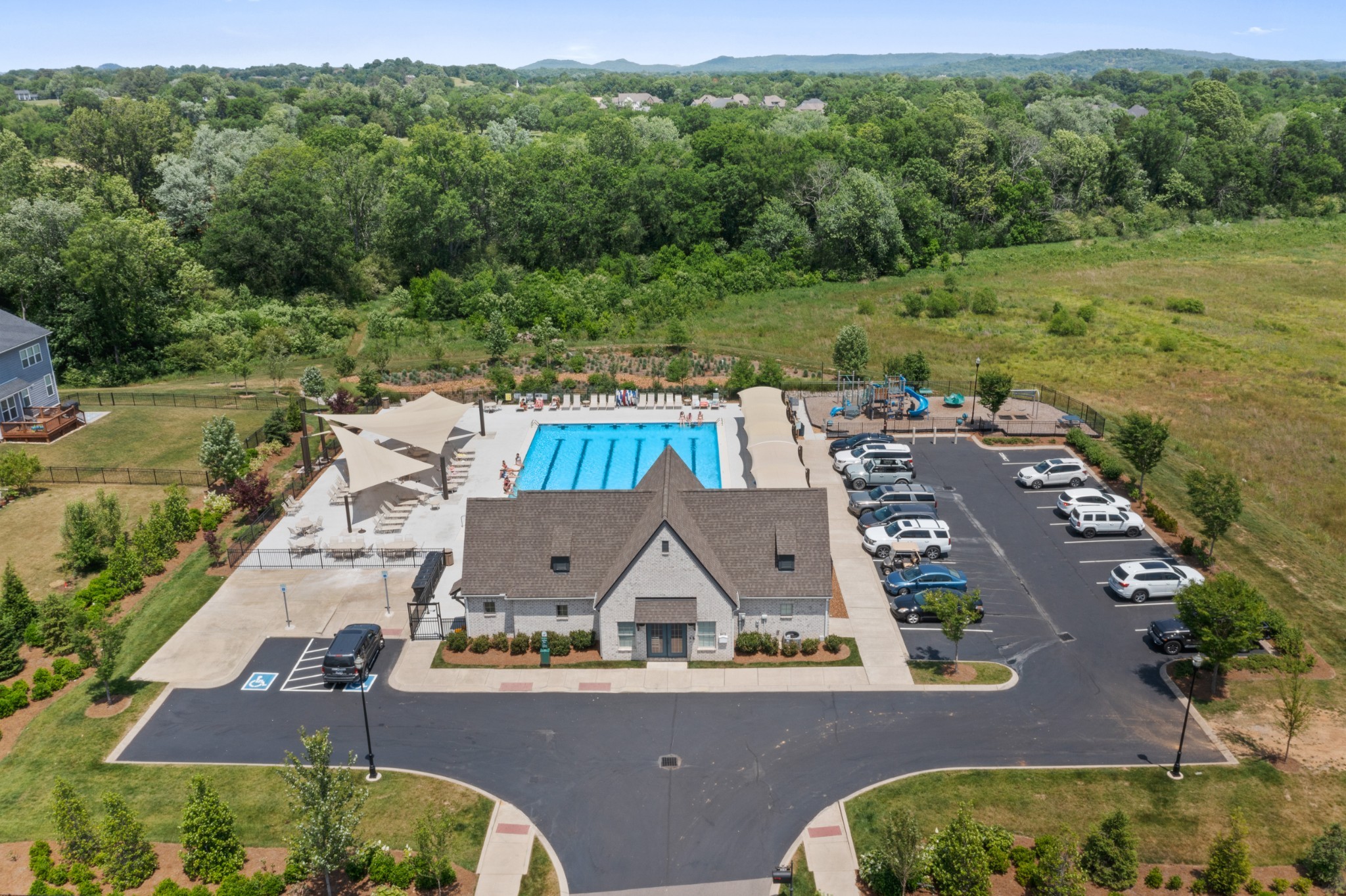 555 Avon River Rd