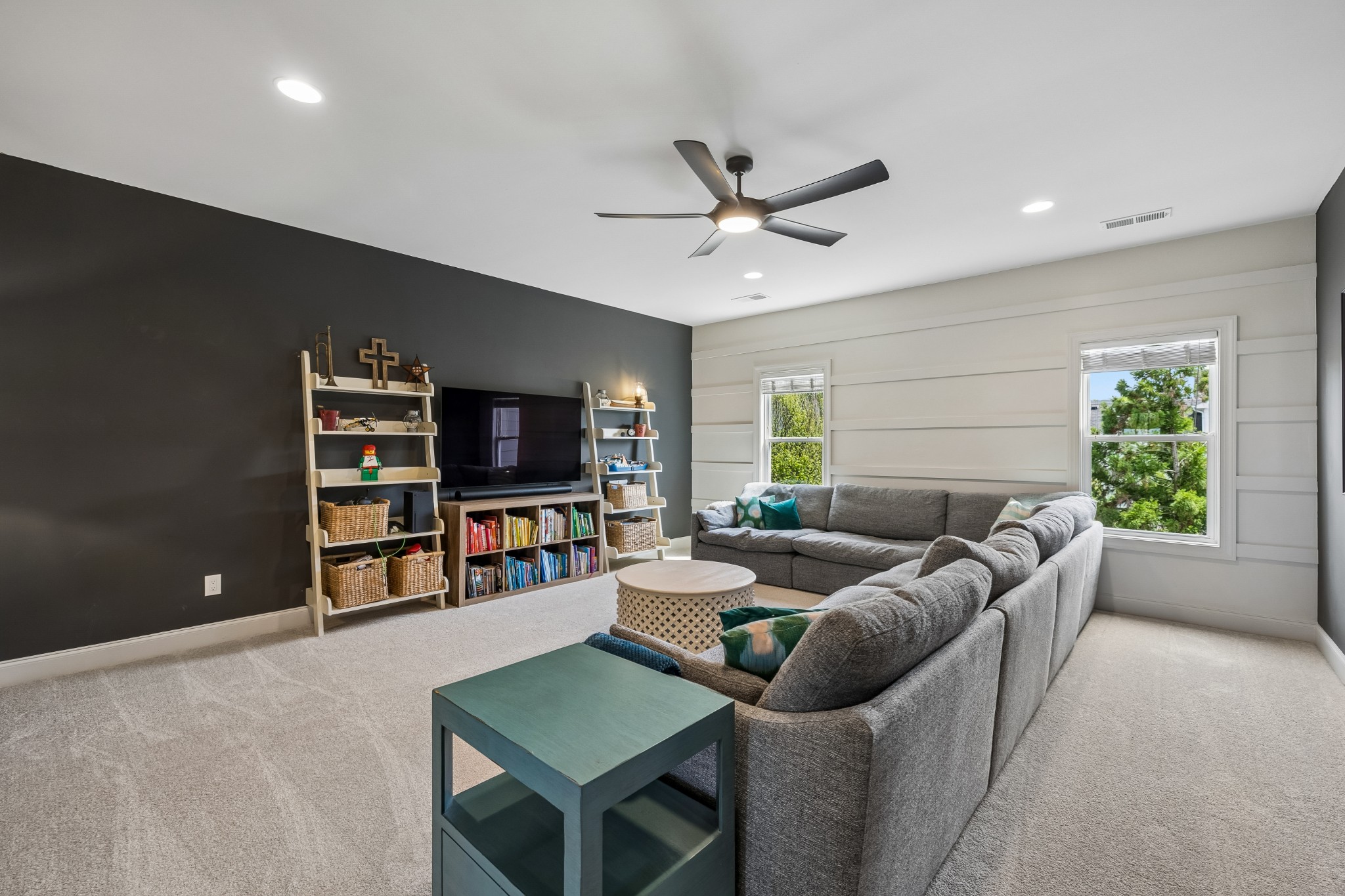 555 Avon River Rd