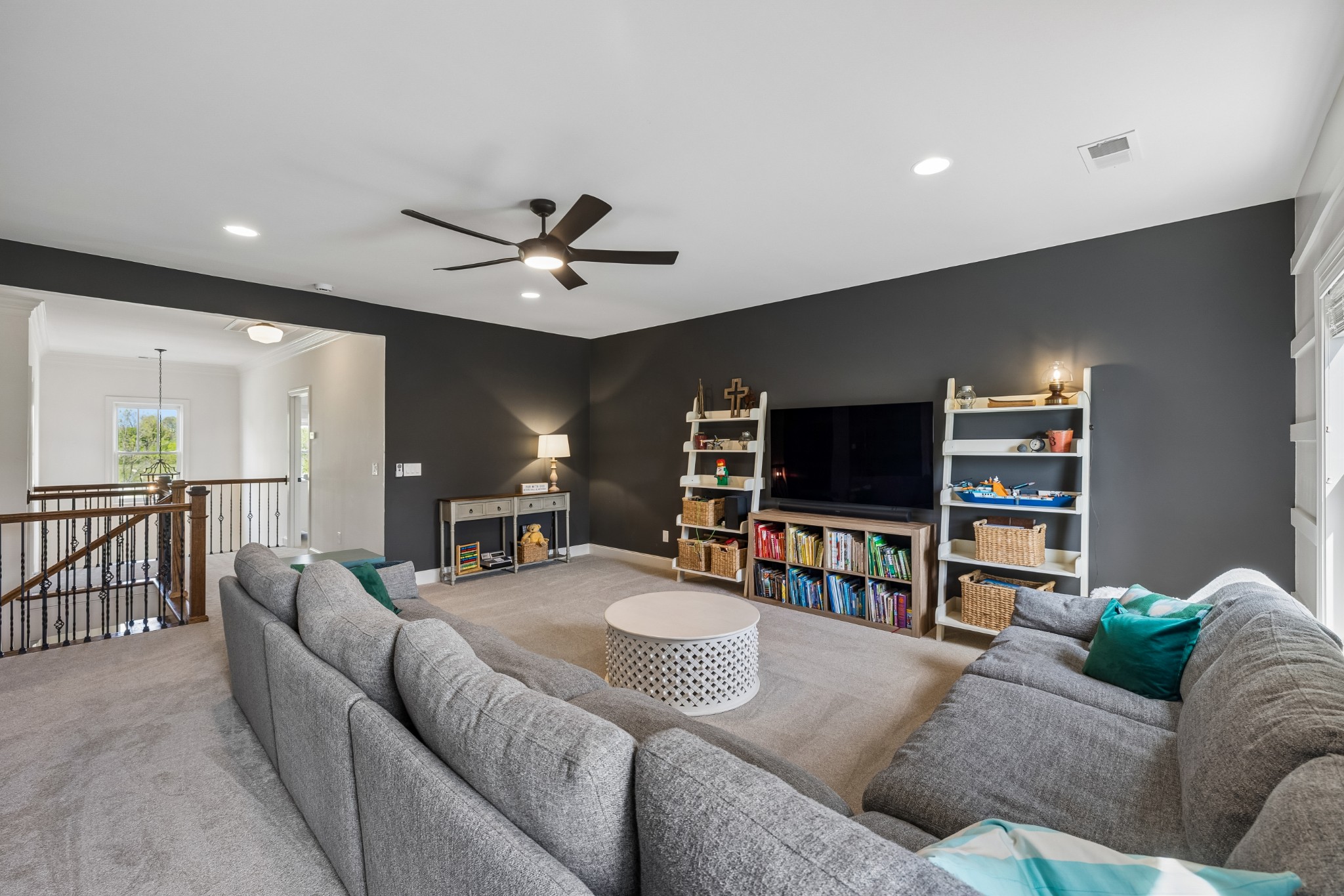 555 Avon River Rd