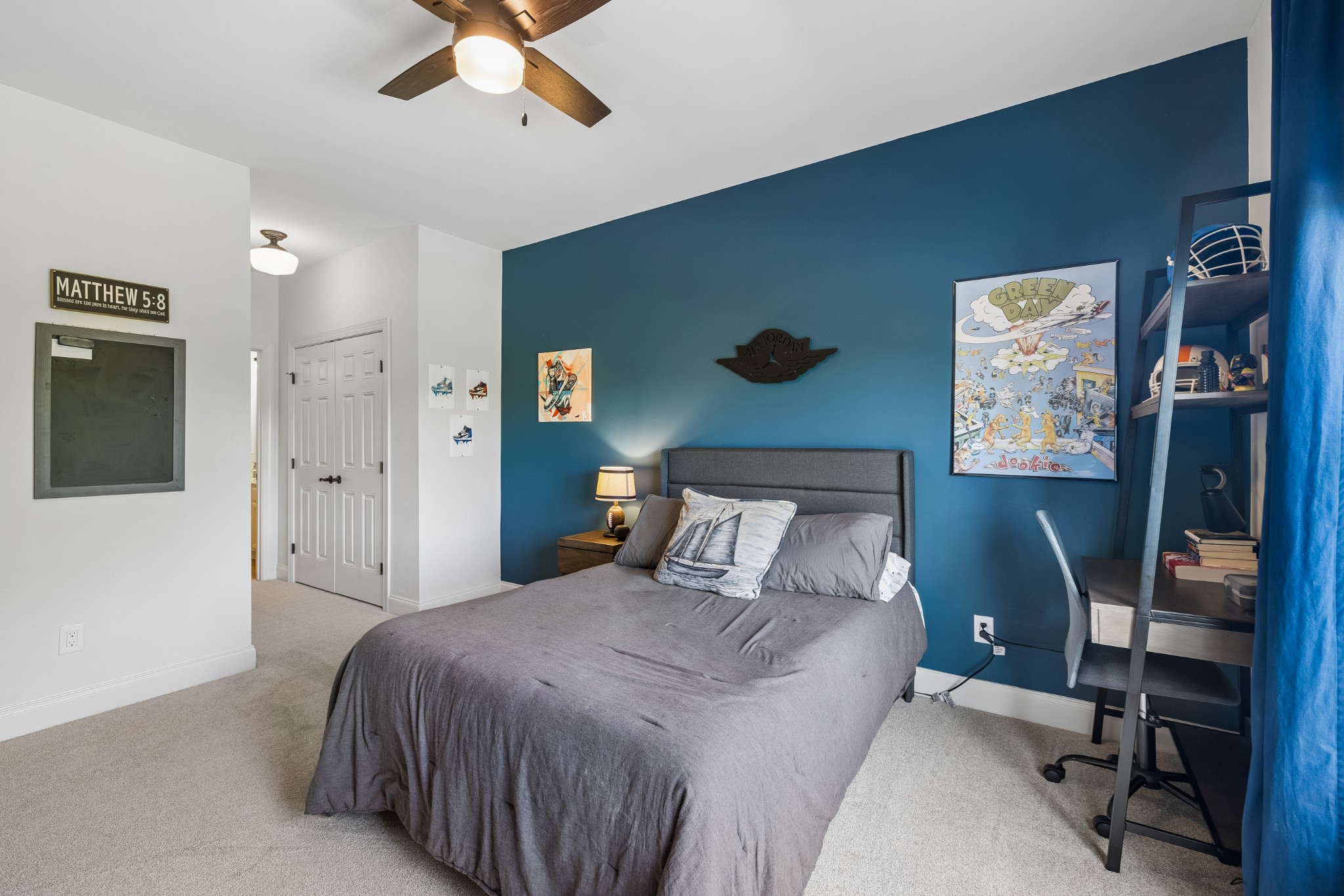 555 Avon River Rd