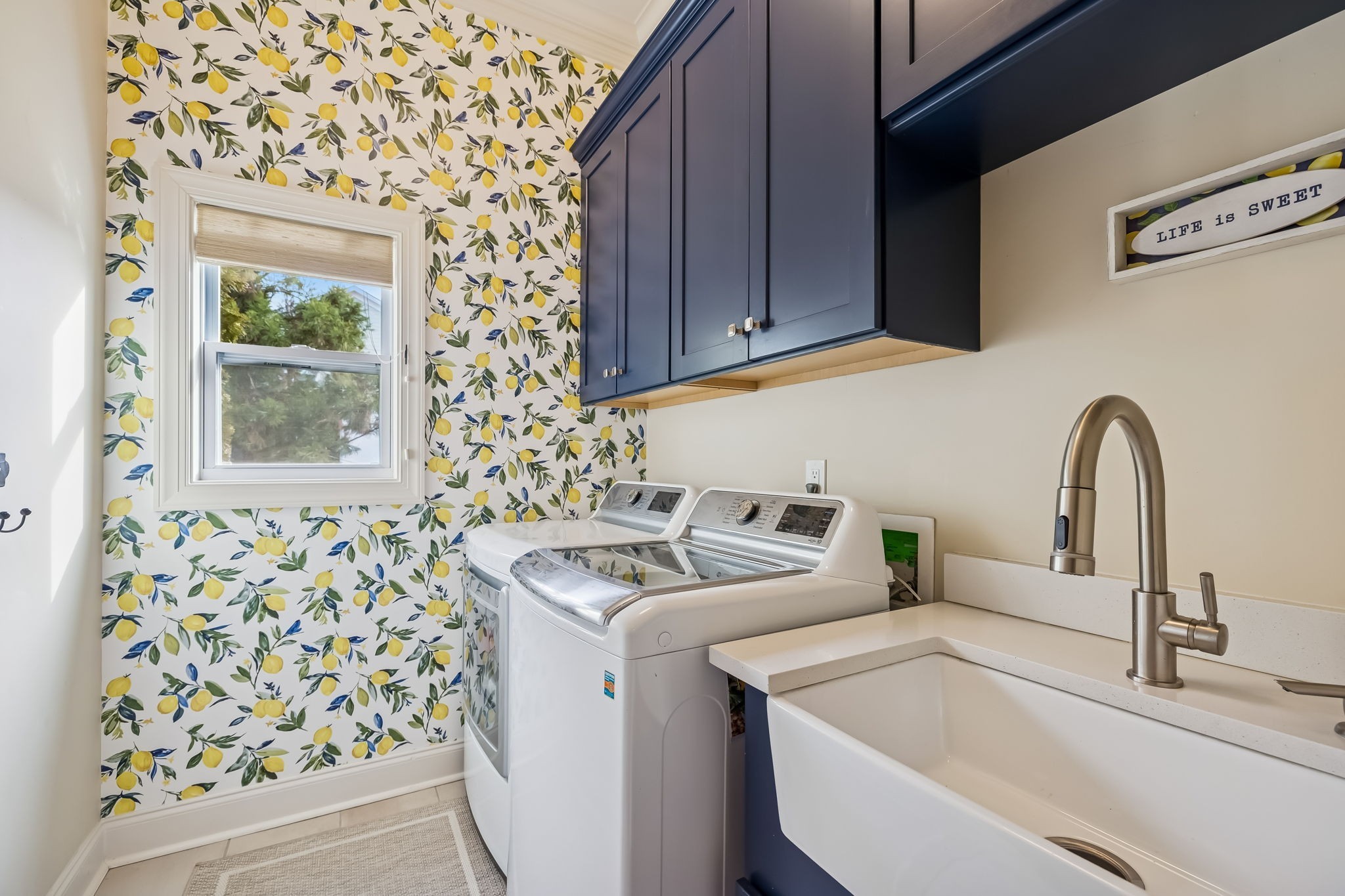 555 Avon River Rd
