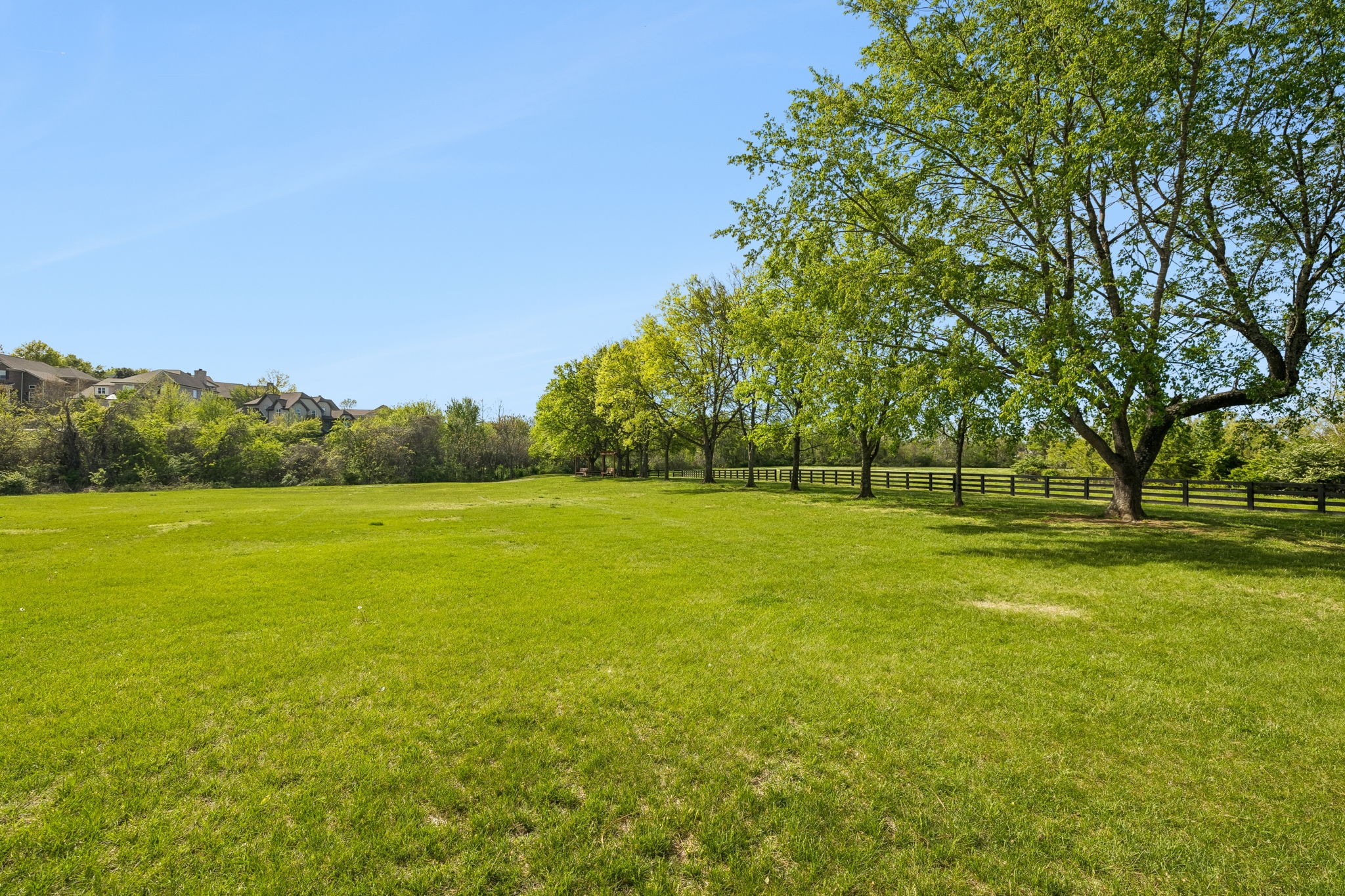 555 Avon River Rd