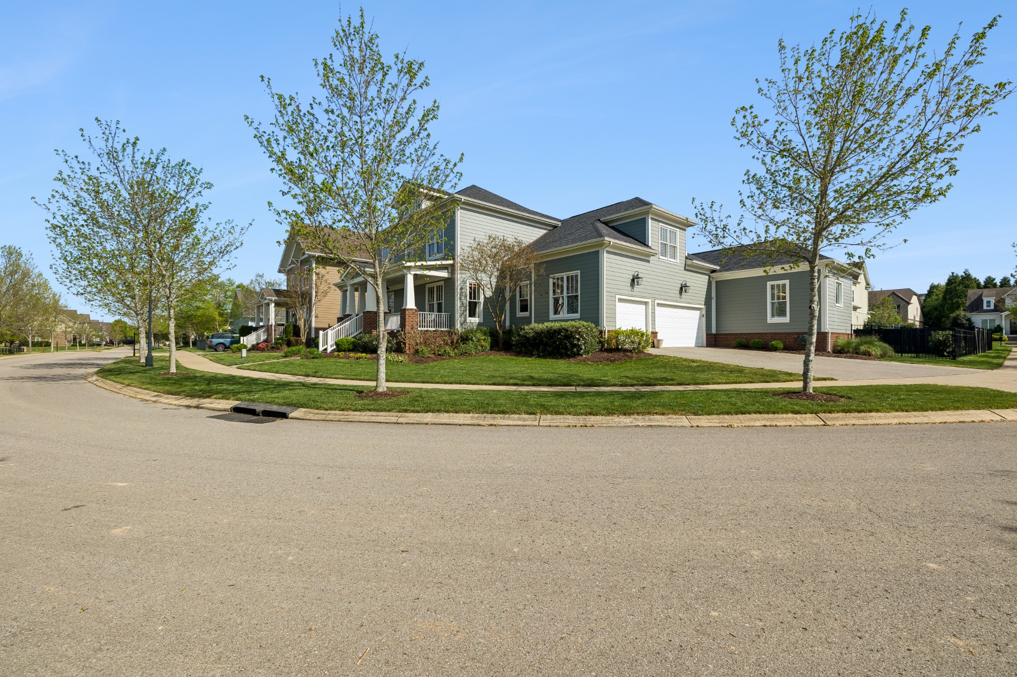 555 Avon River Rd