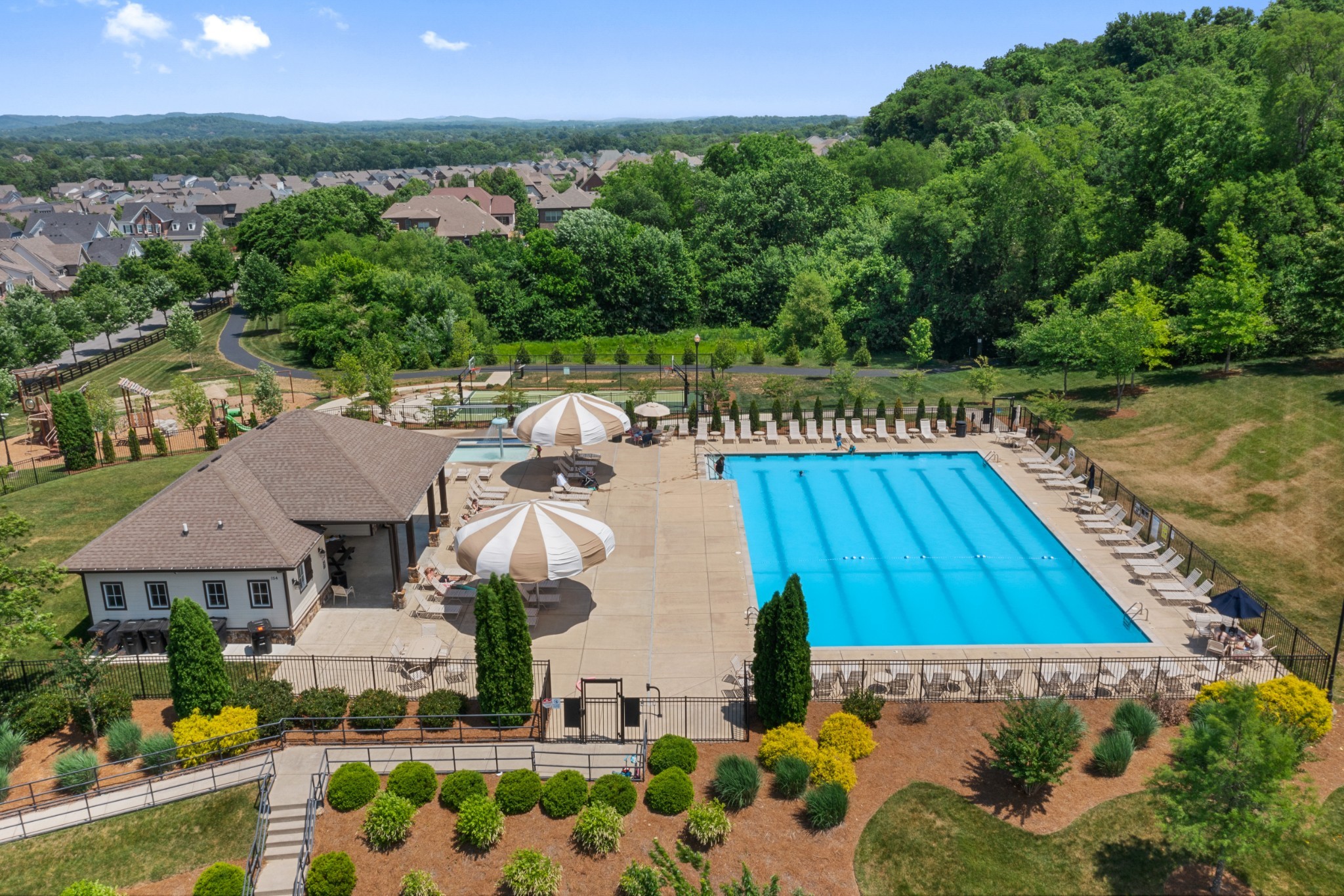 555 Avon River Rd