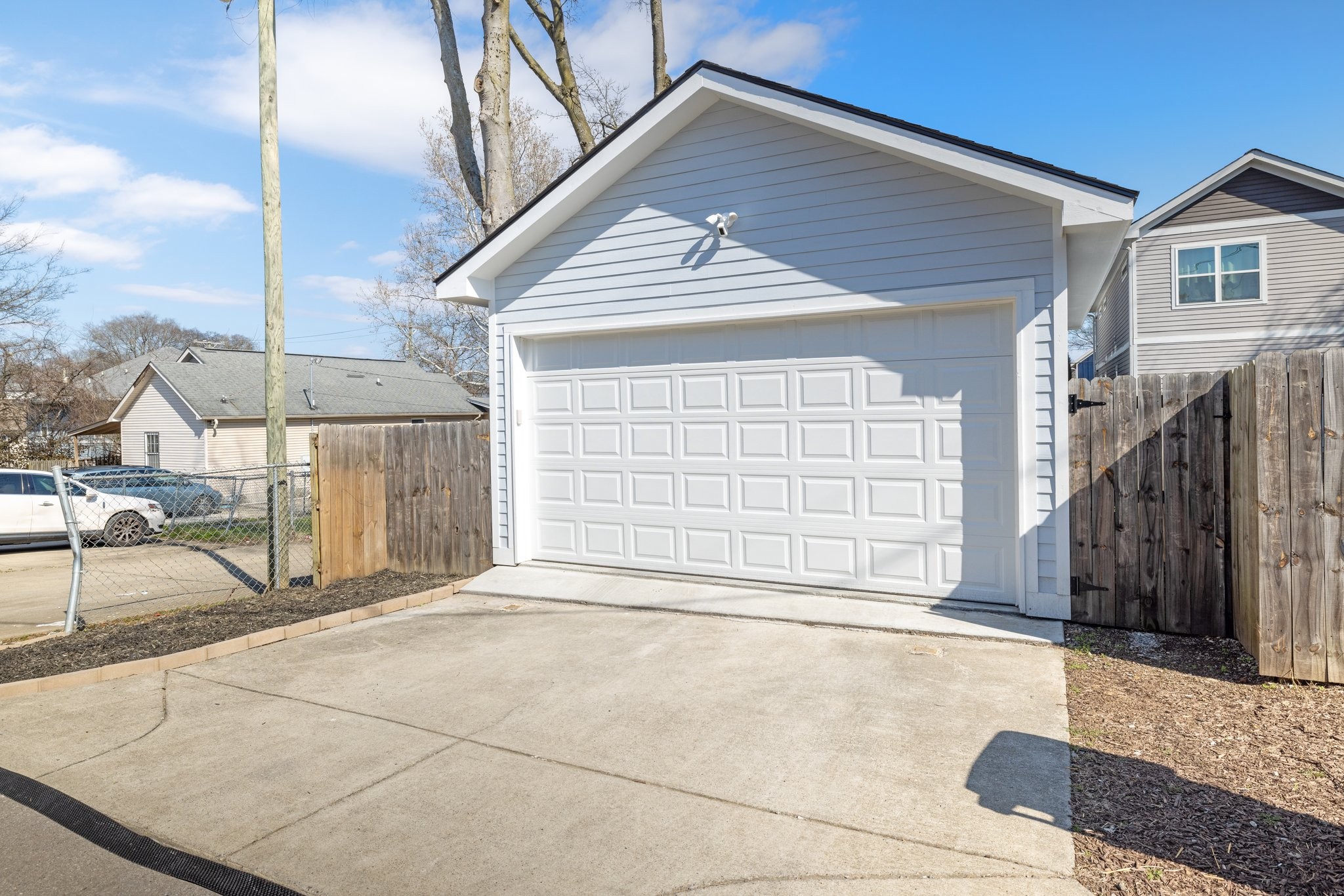 2127B 14th Ave, N