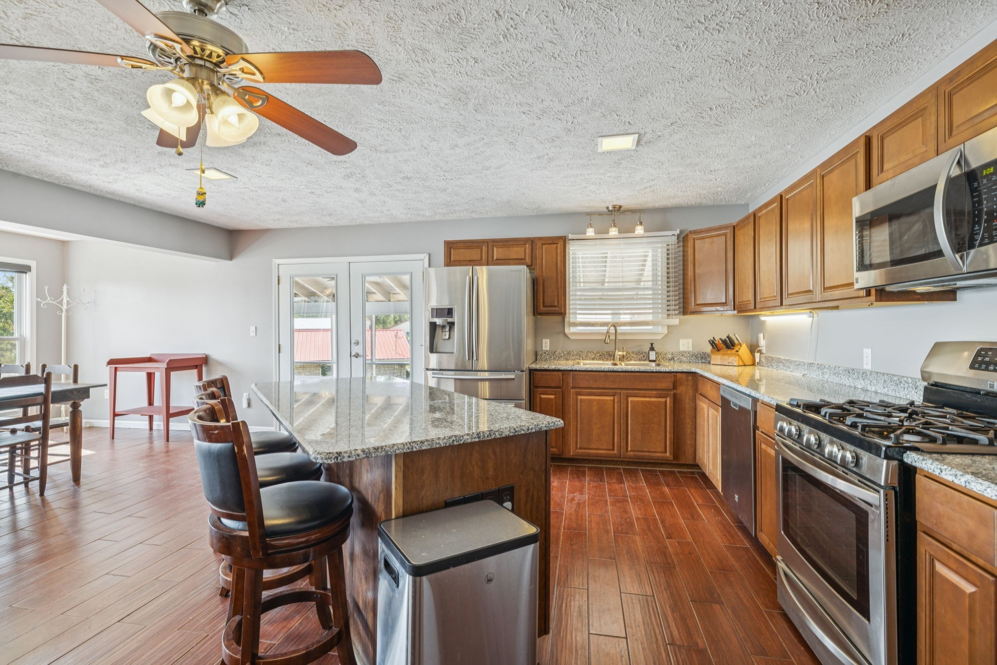 824 Driftwood Dr