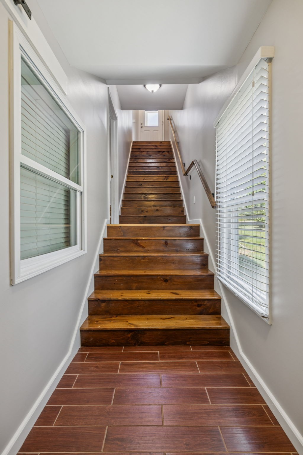 824 Driftwood Dr