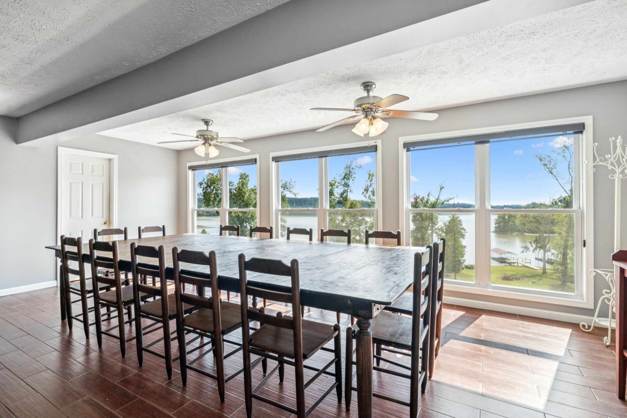 824 Driftwood Dr