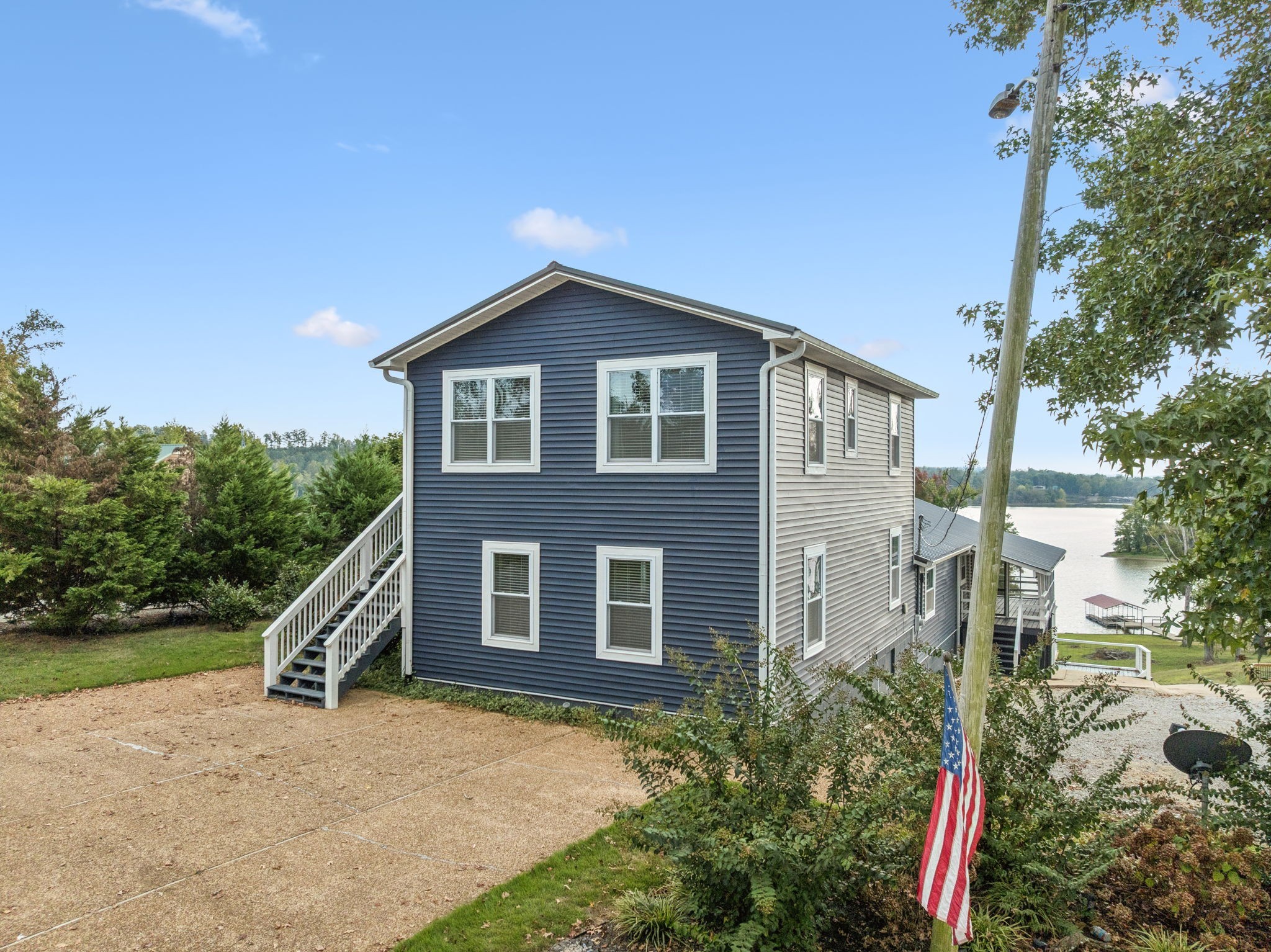 824 Driftwood Dr