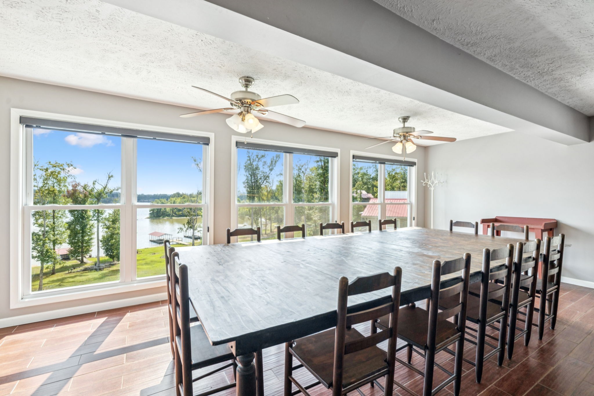 824 Driftwood Dr