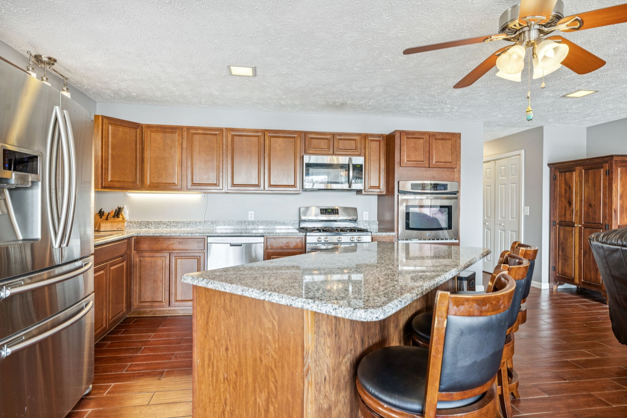 824 Driftwood Dr
