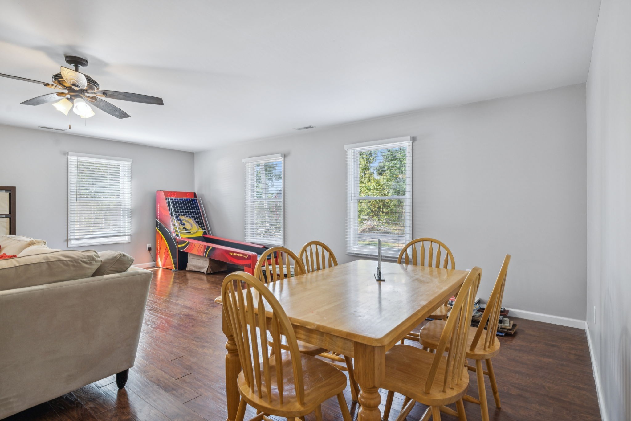 824 Driftwood Dr