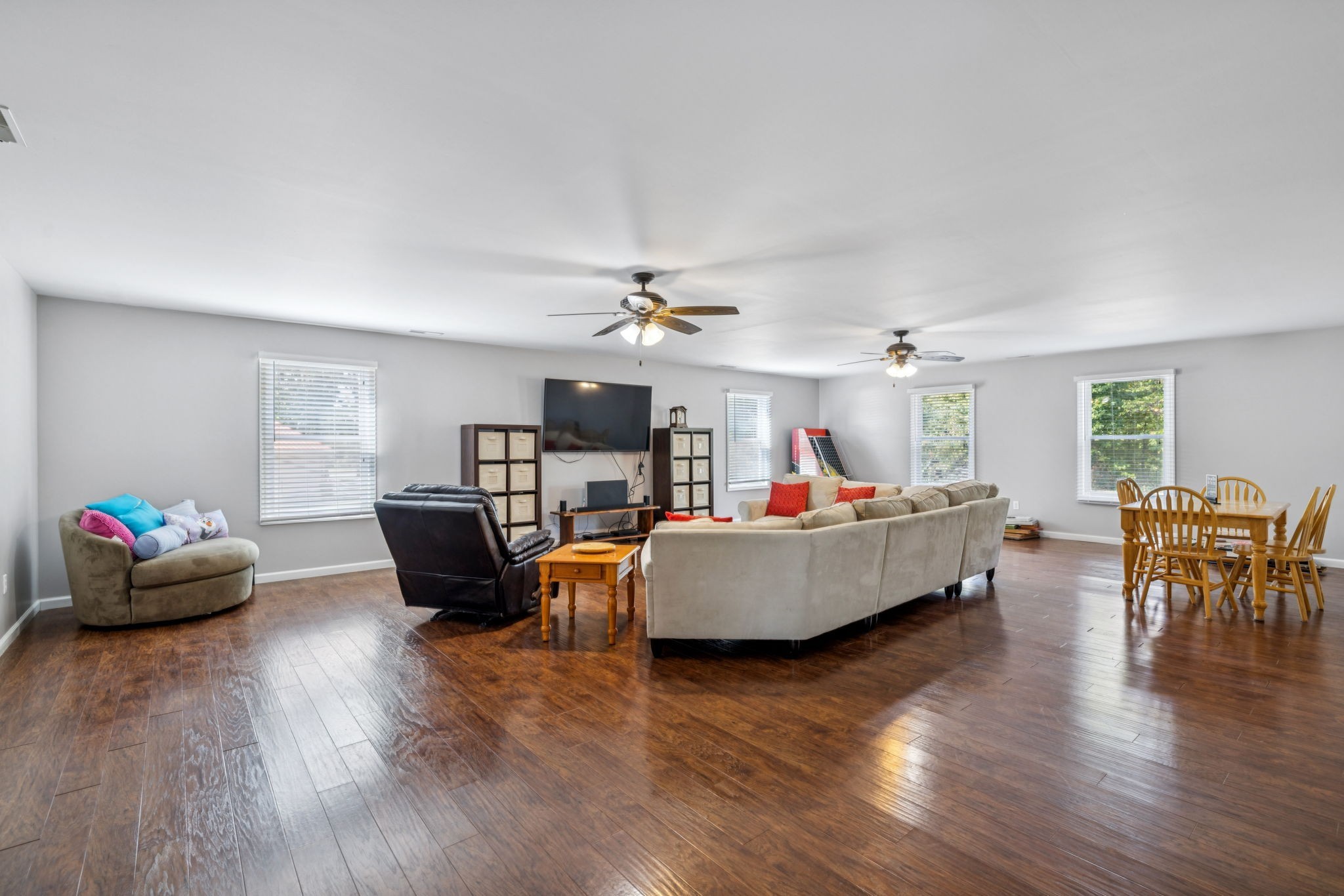 824 Driftwood Dr