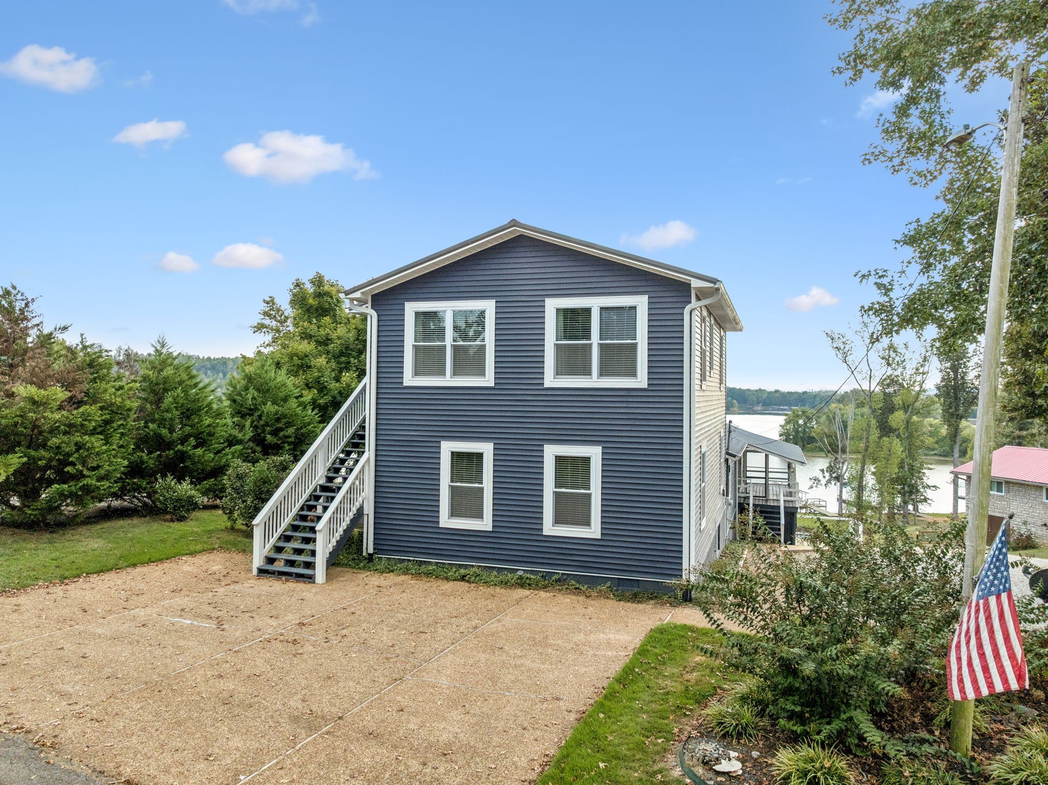 824 Driftwood Dr
