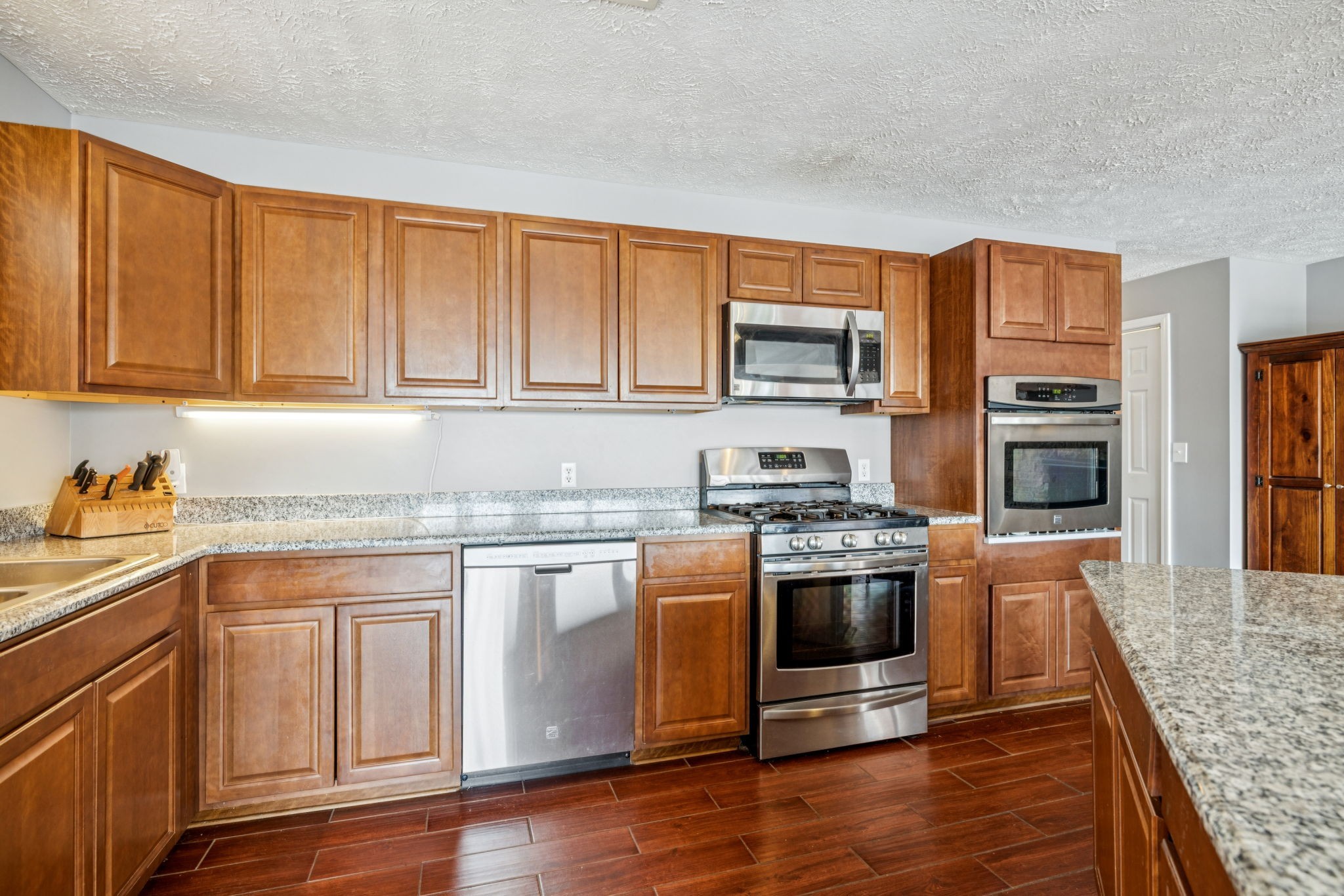 824 Driftwood Dr