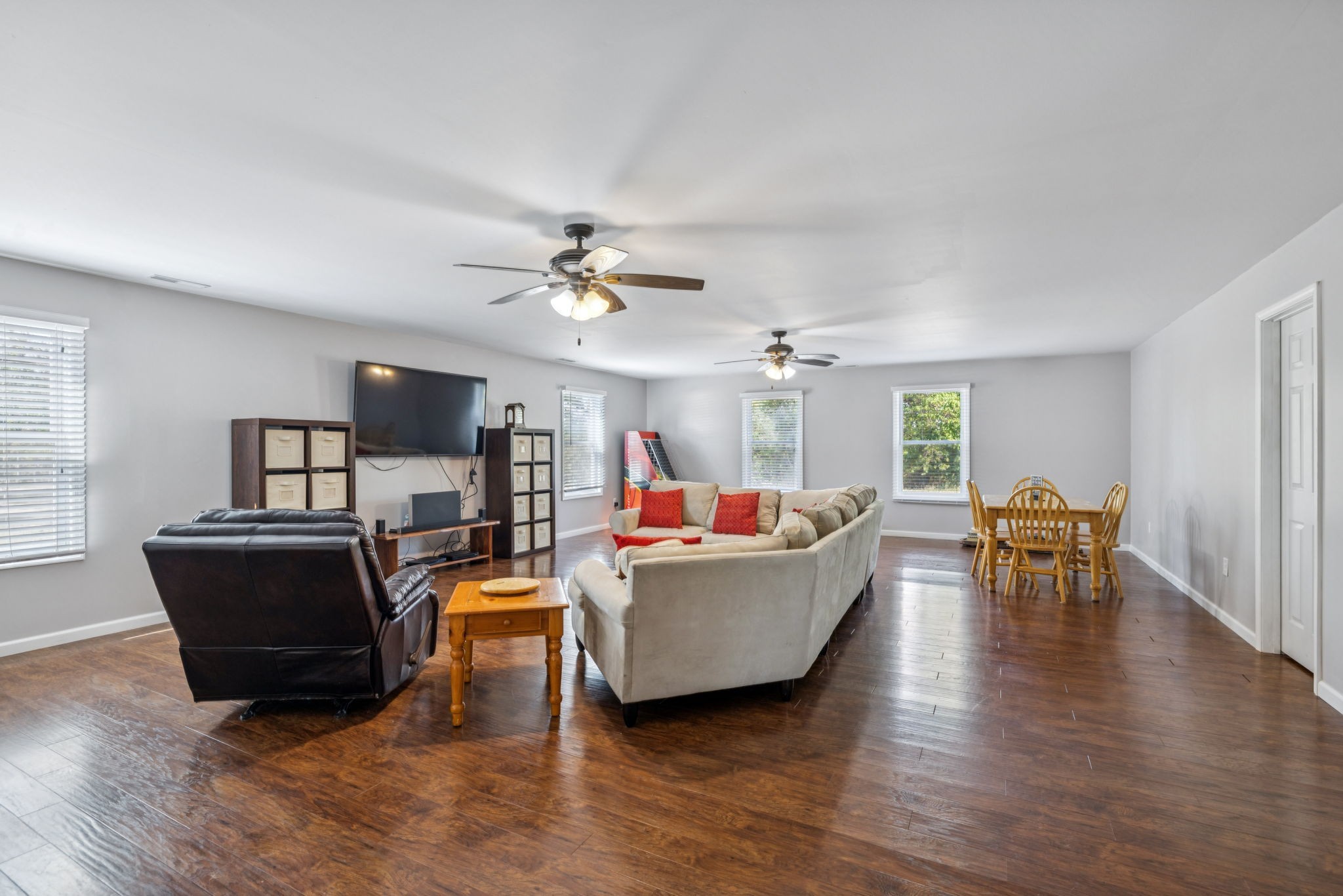 824 Driftwood Dr