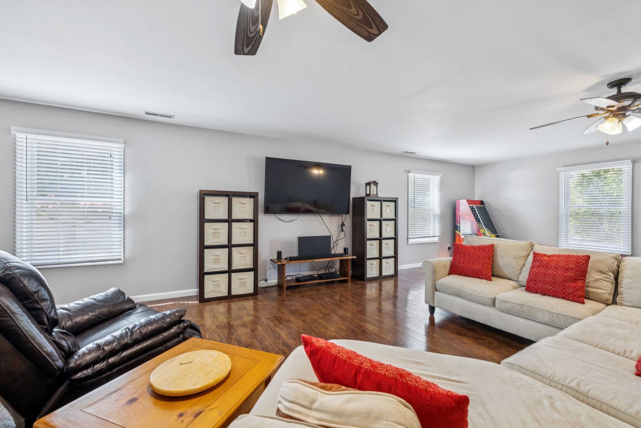 824 Driftwood Dr