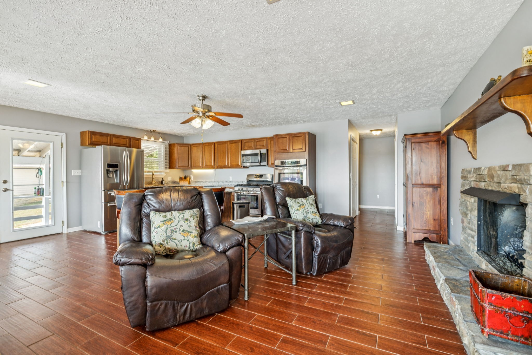 824 Driftwood Dr