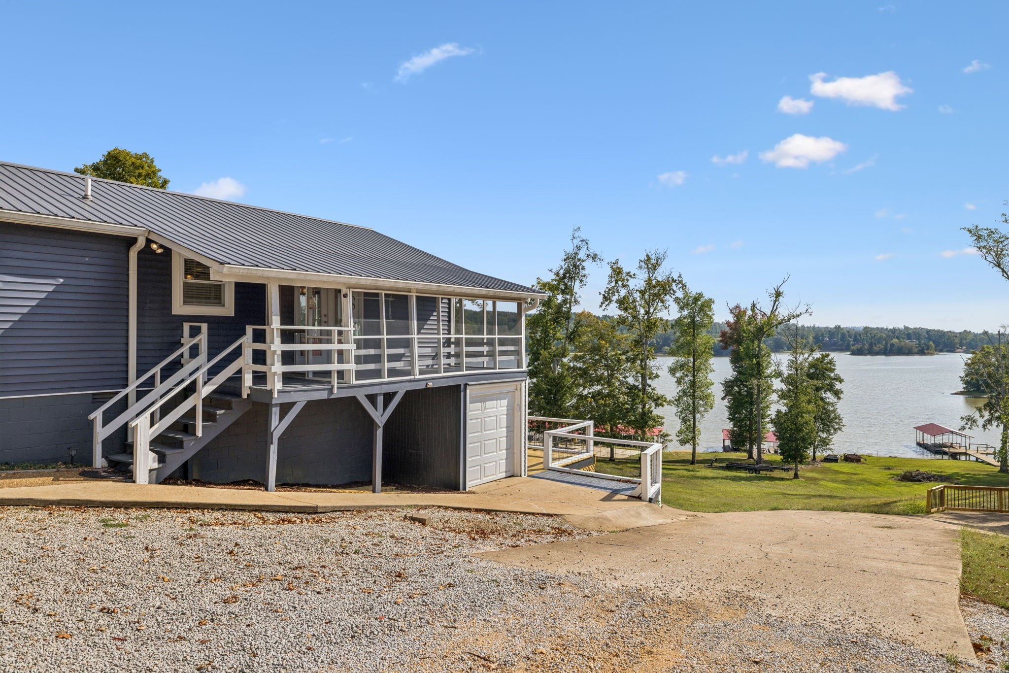 824 Driftwood Dr