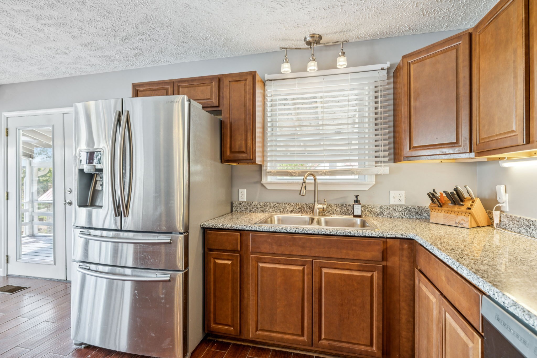 824 Driftwood Dr