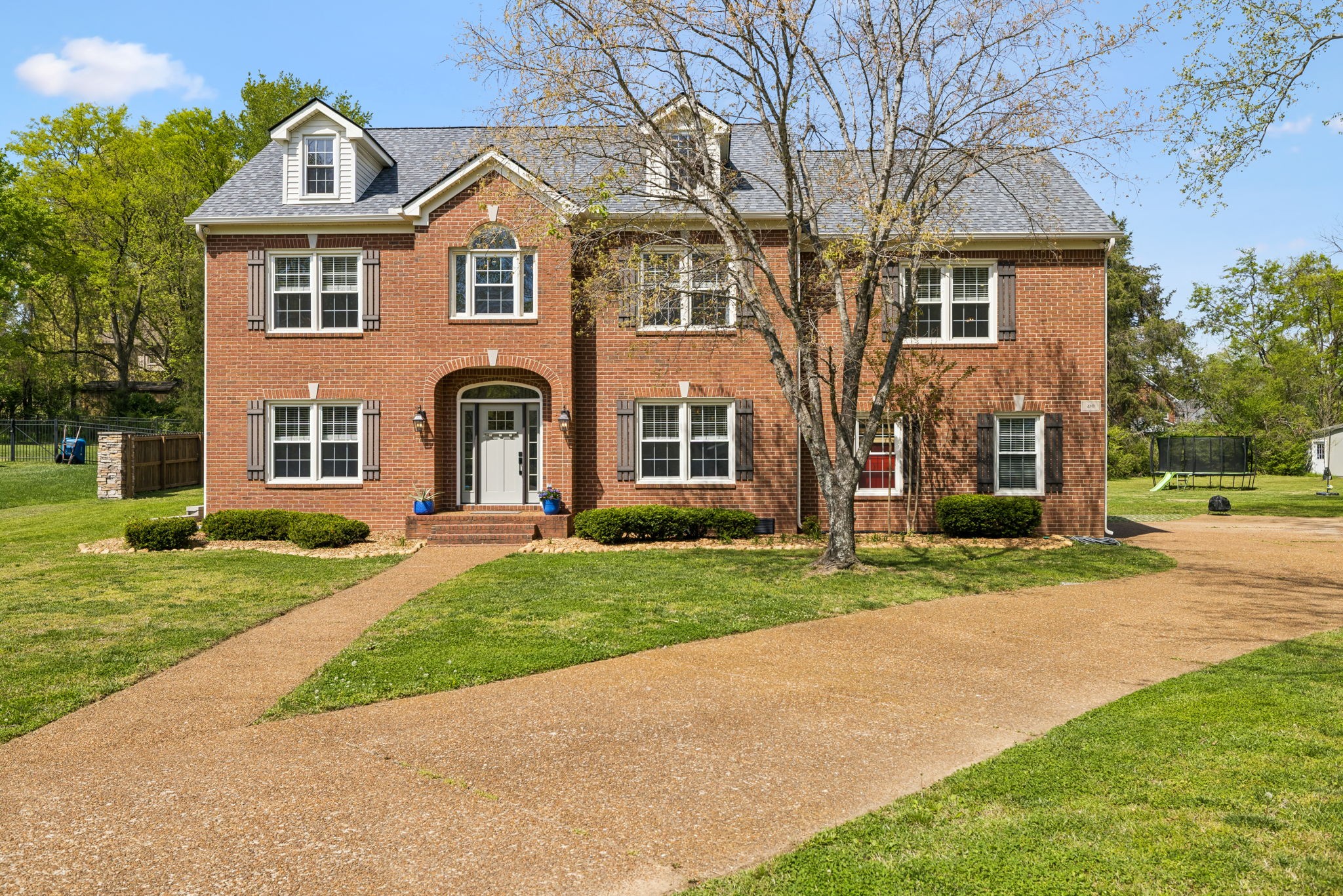 410 Martingale Dr