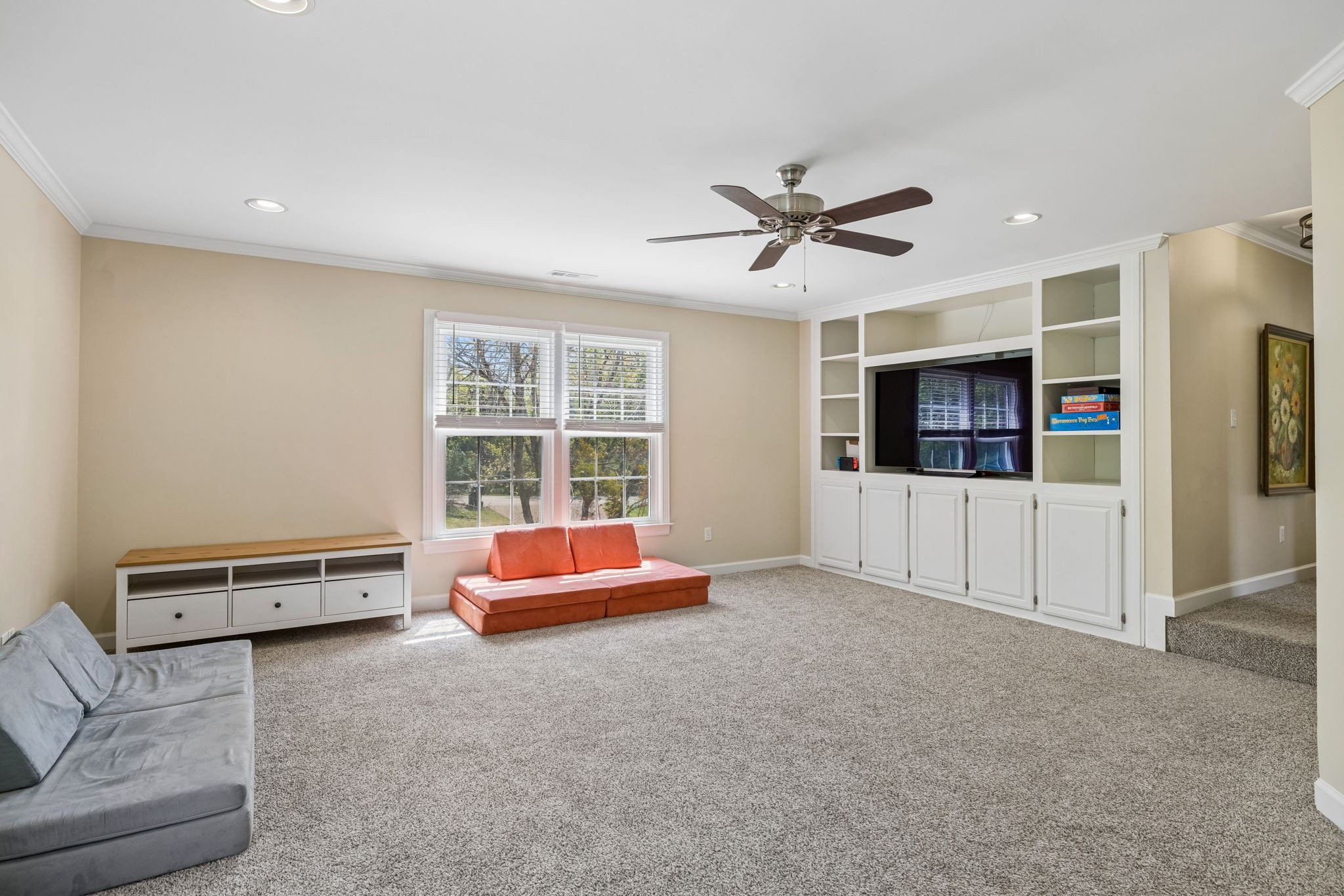 410 Martingale Dr