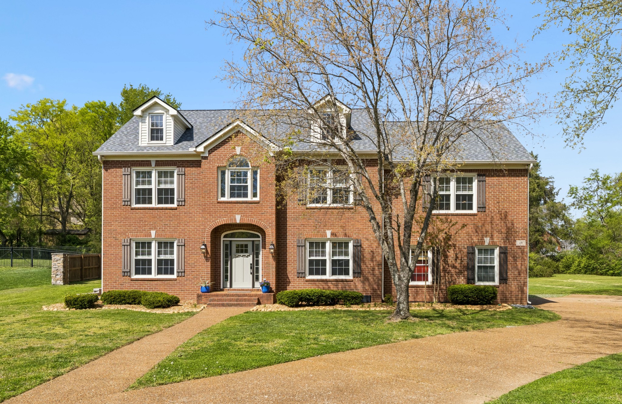 410 Martingale Dr