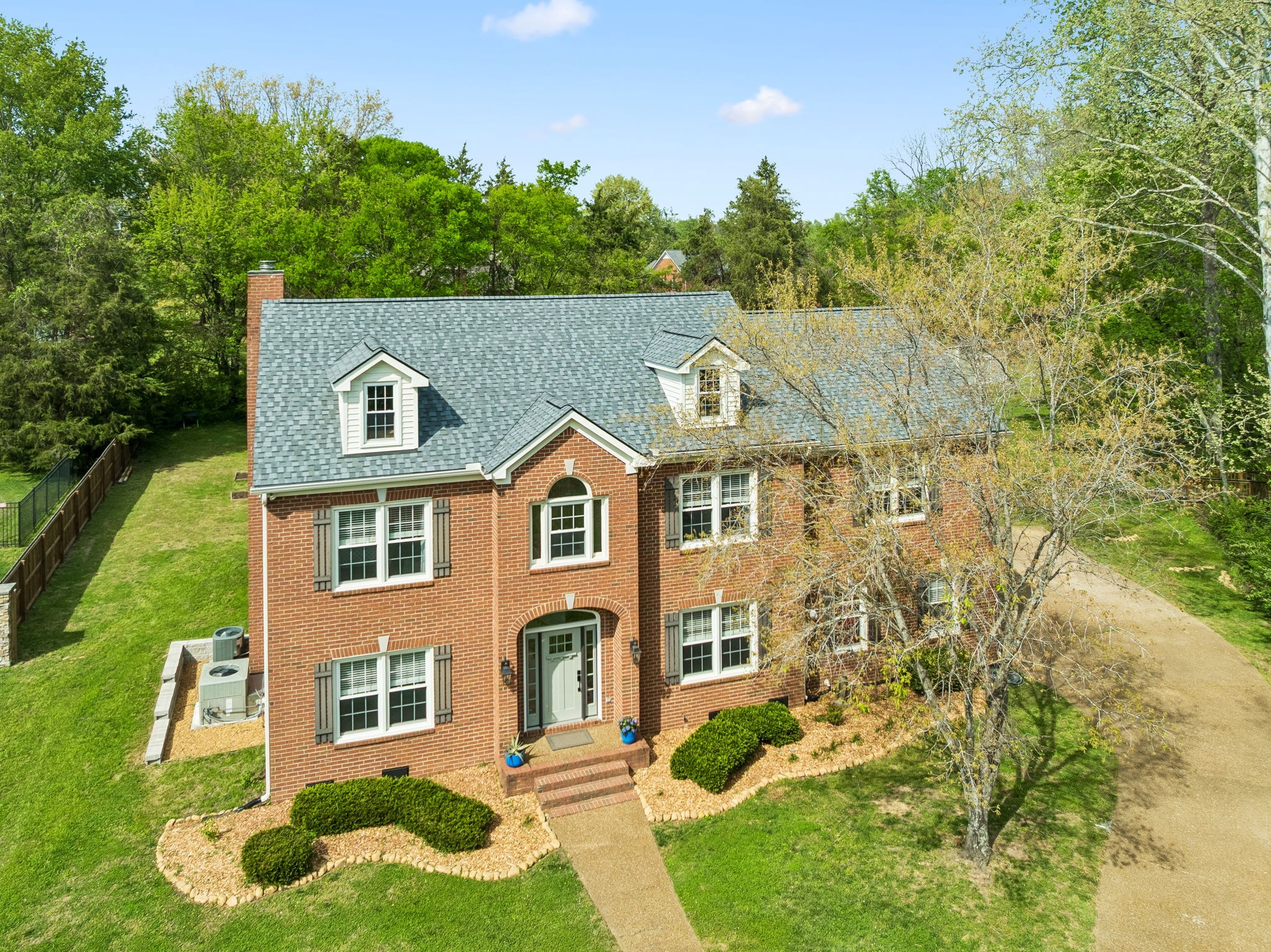 410 Martingale Dr