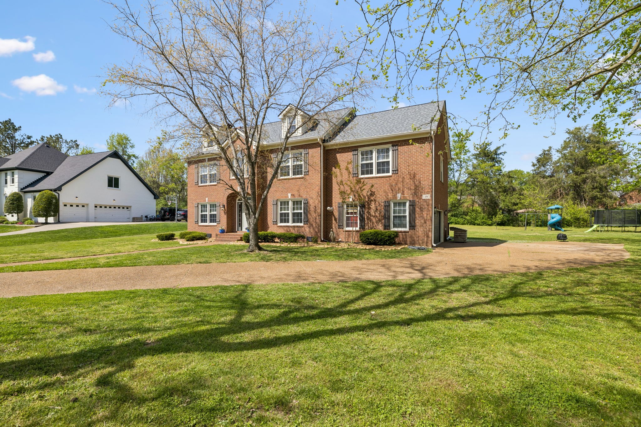 410 Martingale Dr