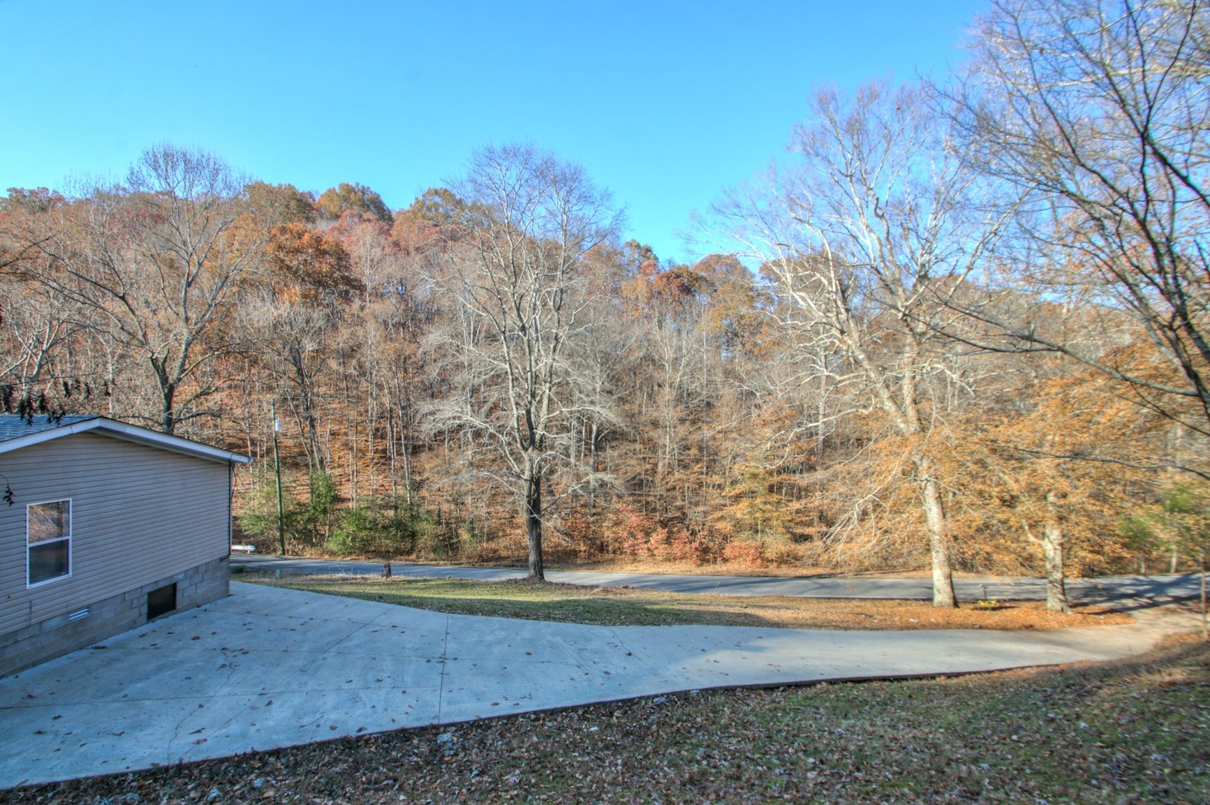 2825 Claylick Rd