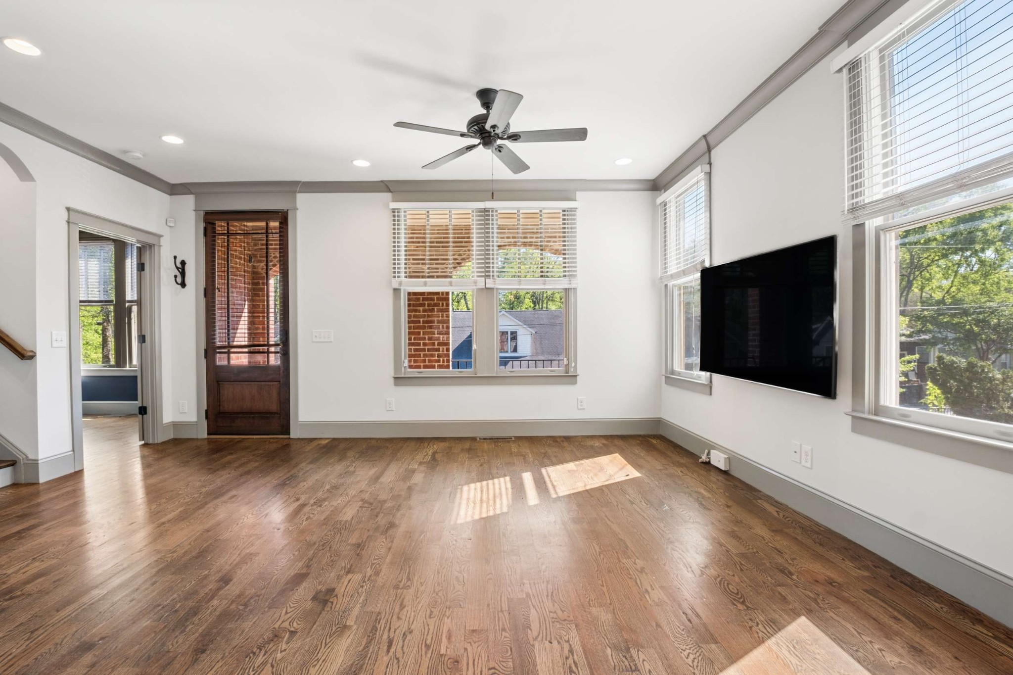 1211 Lillian St