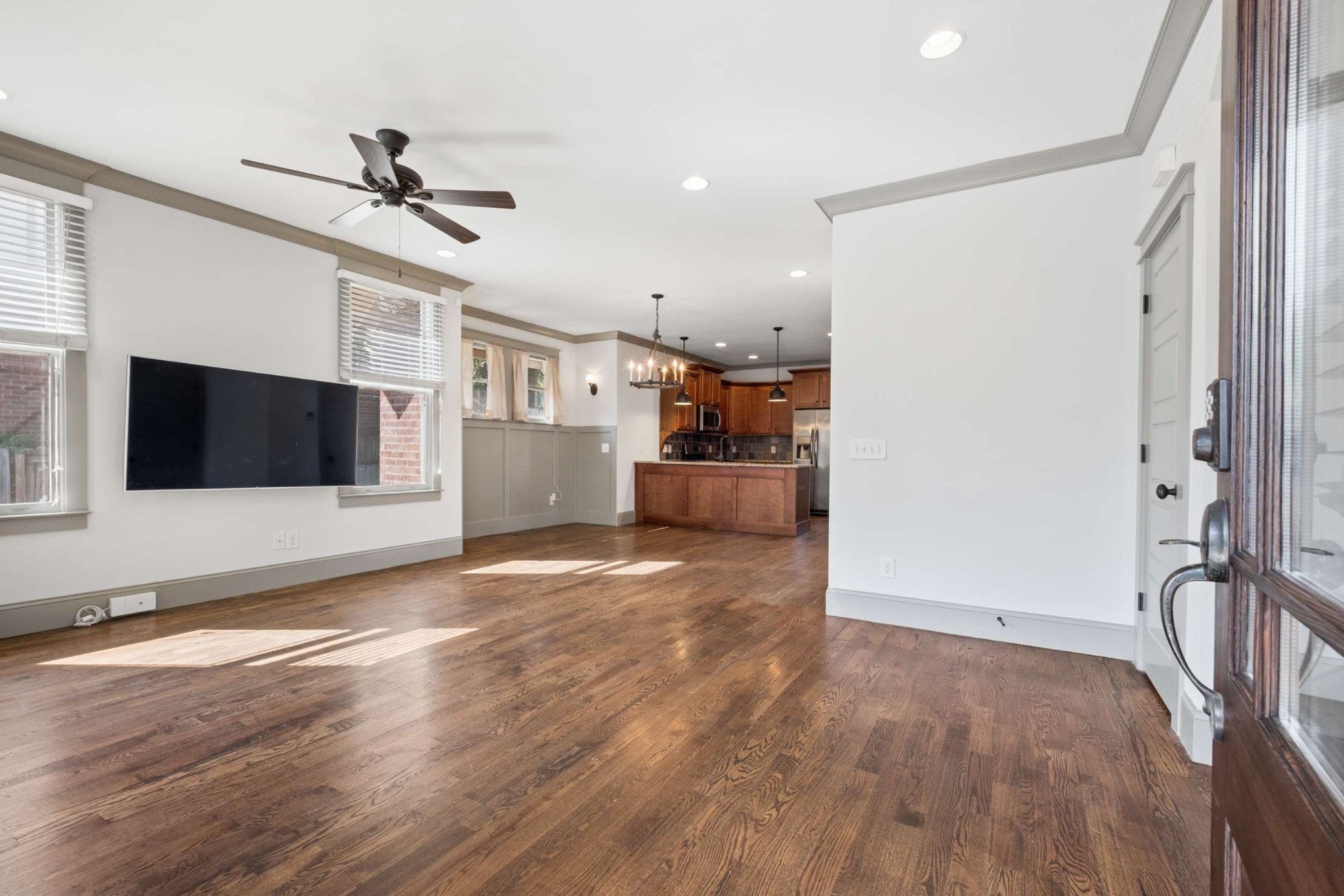 1211 Lillian St