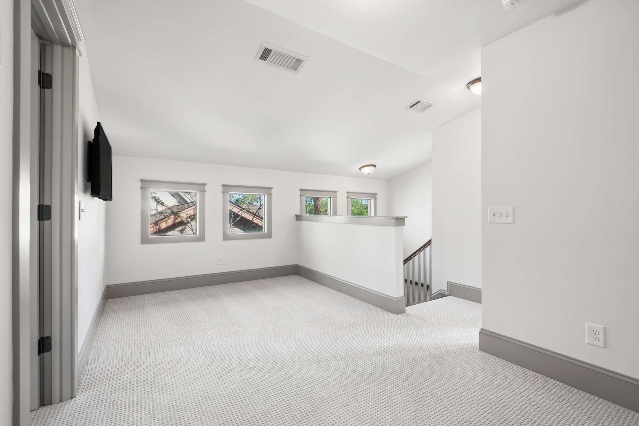 1211 Lillian St