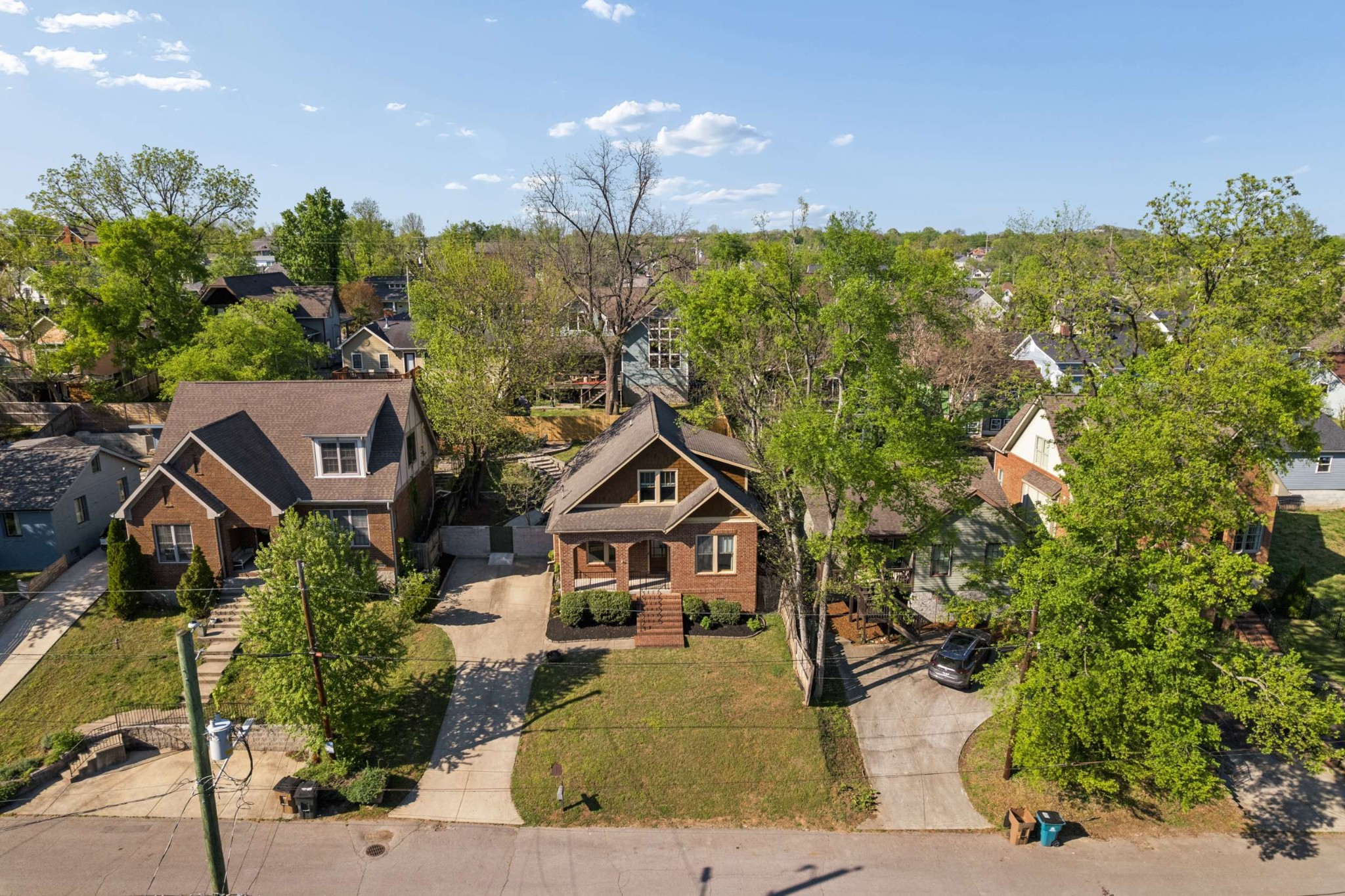 1211 Lillian St