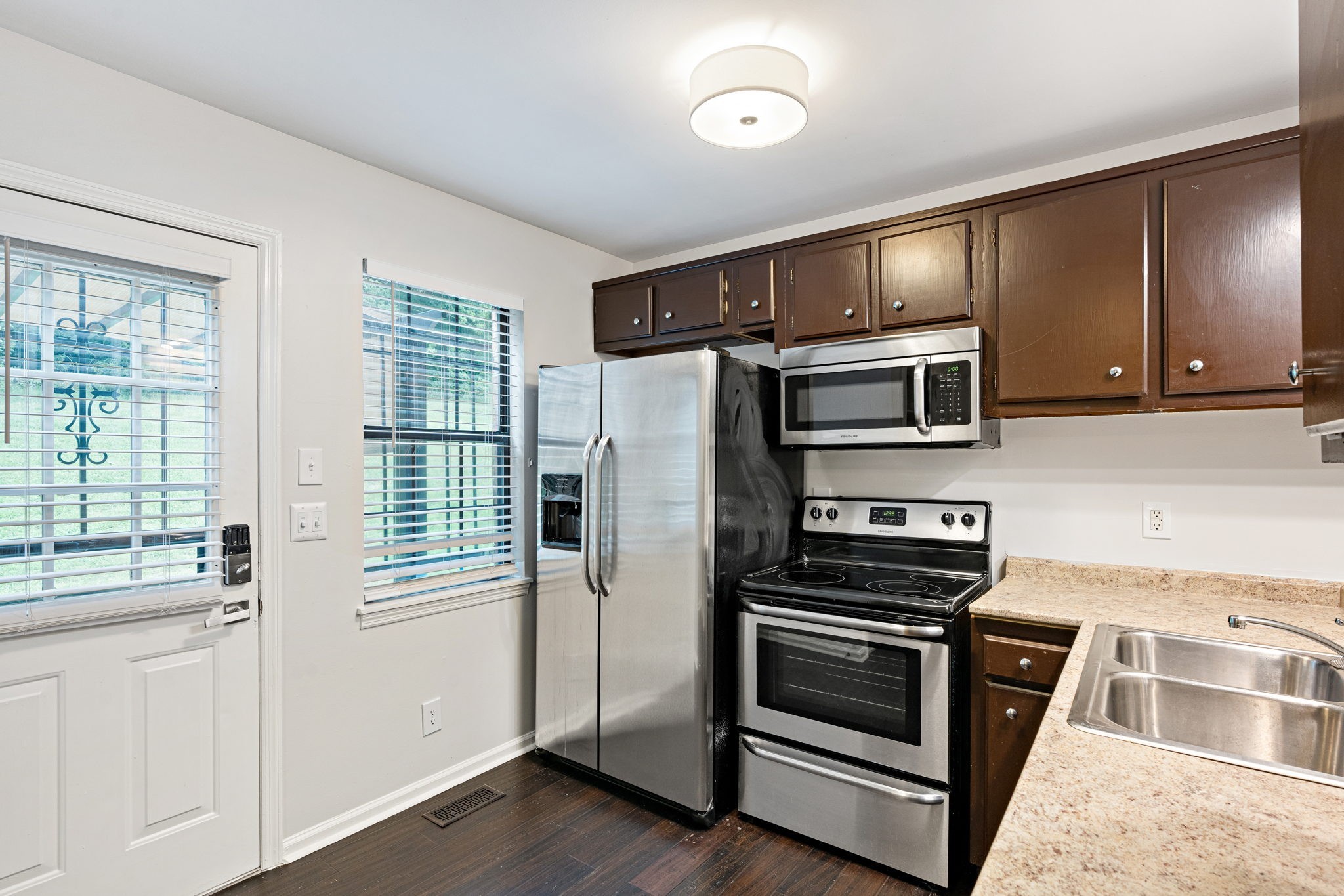 3100 Conviser Dr