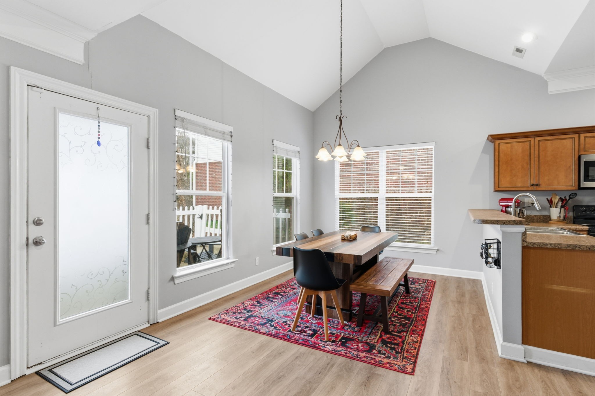 814 Bracken Trl