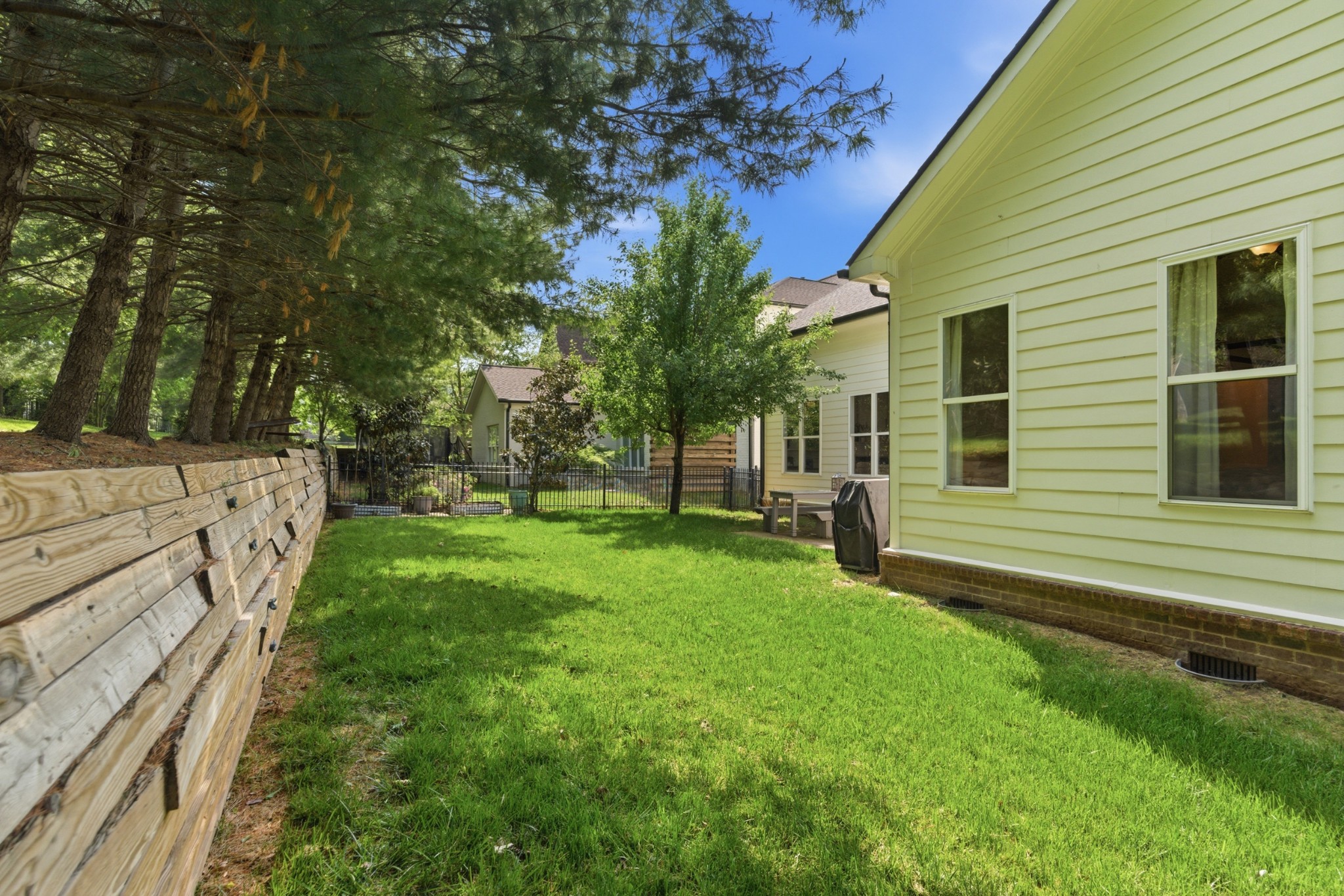 2020 Callaway Park Pl