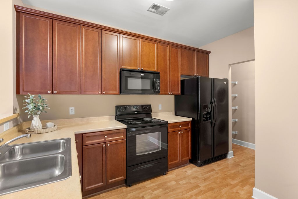 8045 Bienville Dr Unit: 5