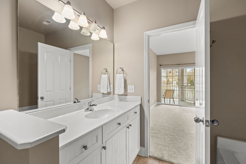 8045 Bienville Dr Unit: 5