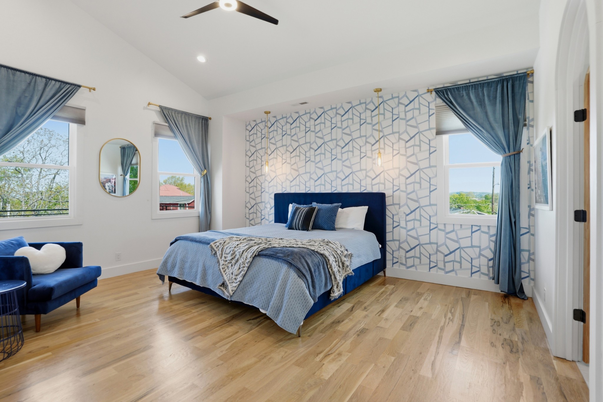 518 S 10th St